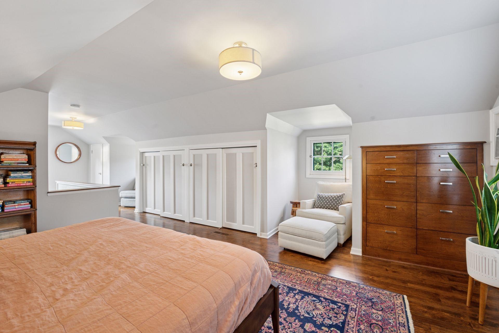 5535 Richmond Curve