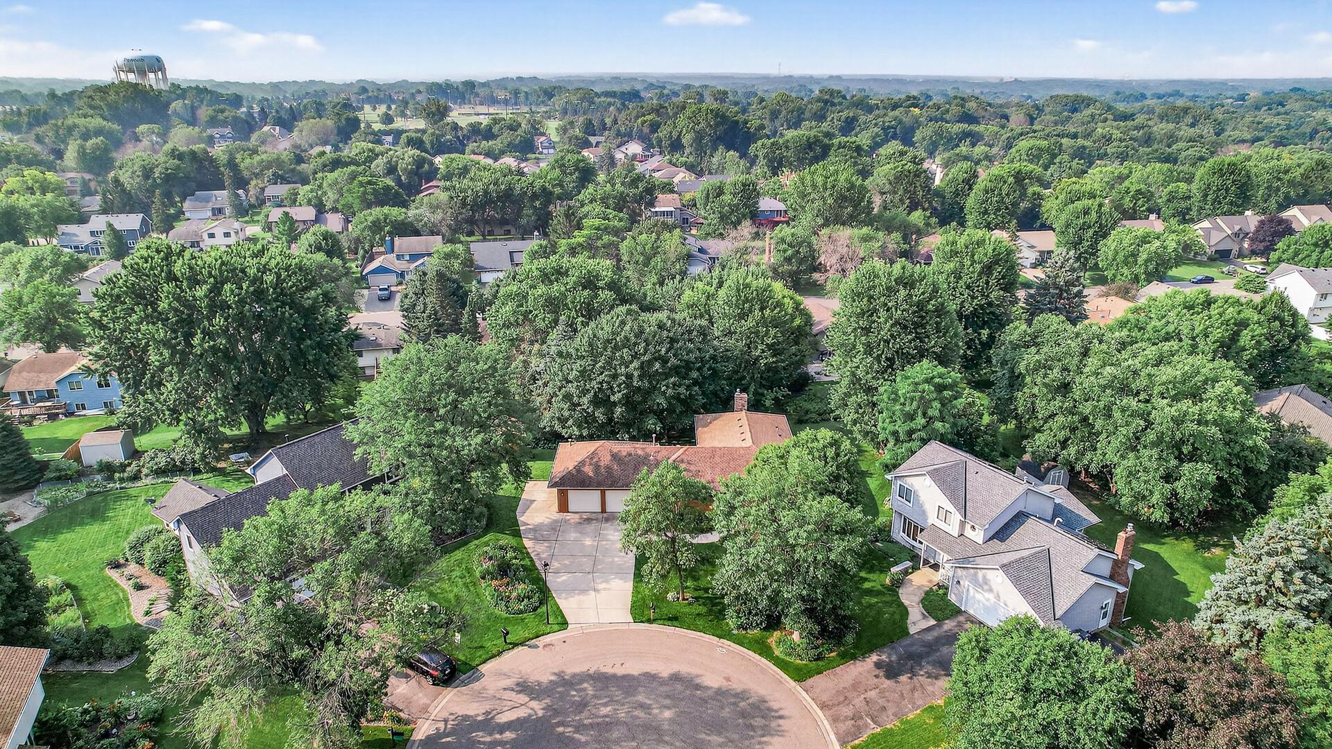 4855 Cottonwood Lane N