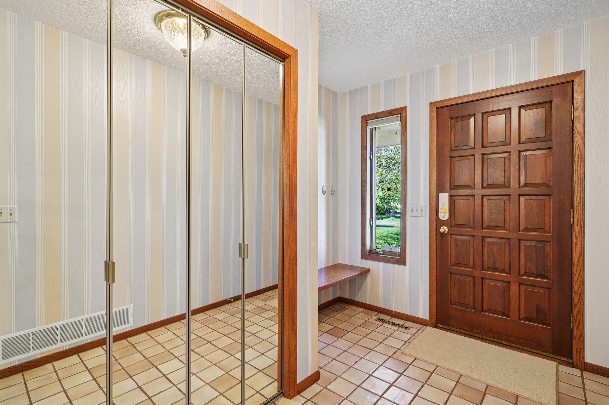 4855 Cottonwood Lane N