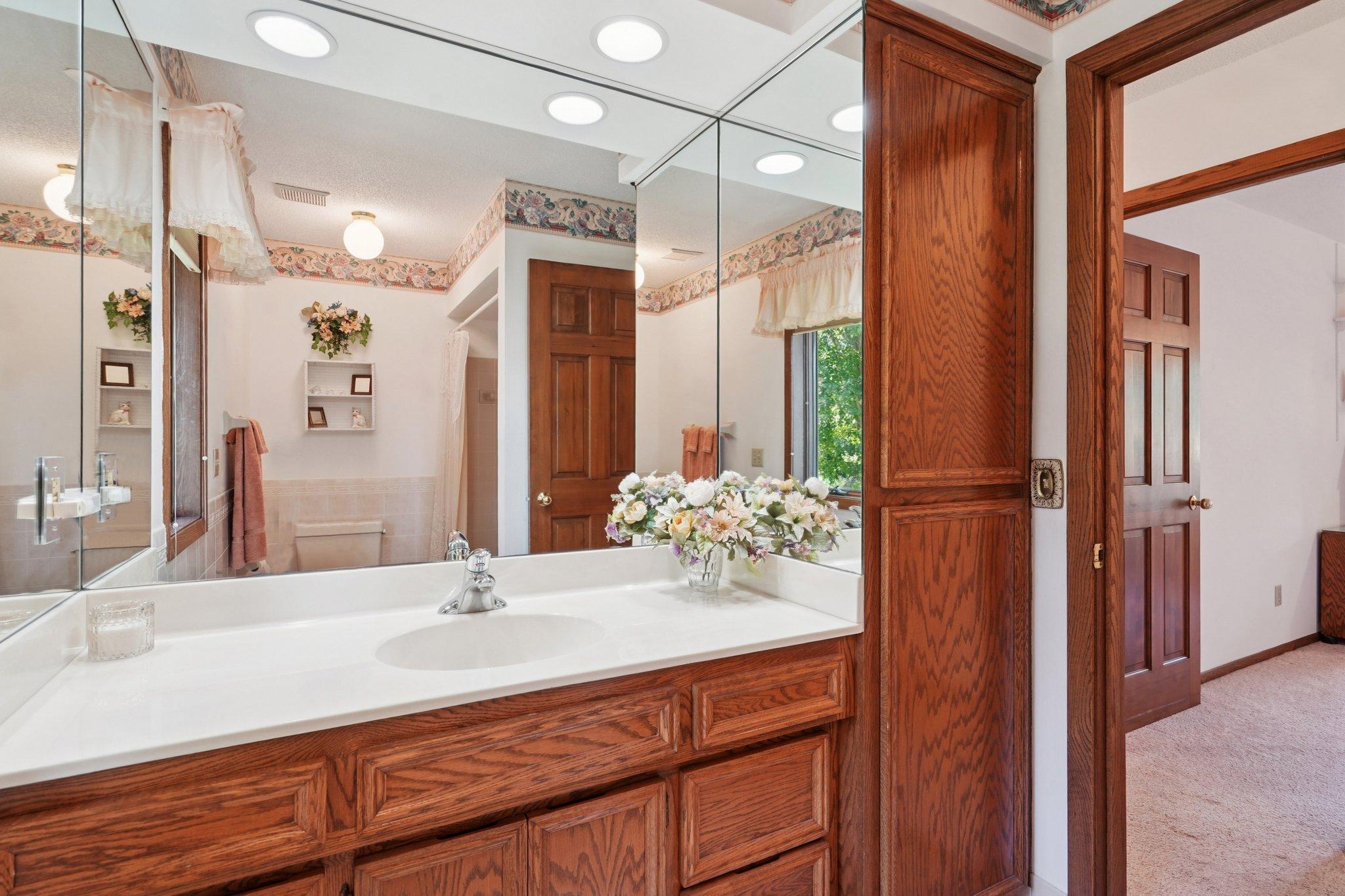 4855 Cottonwood Lane N