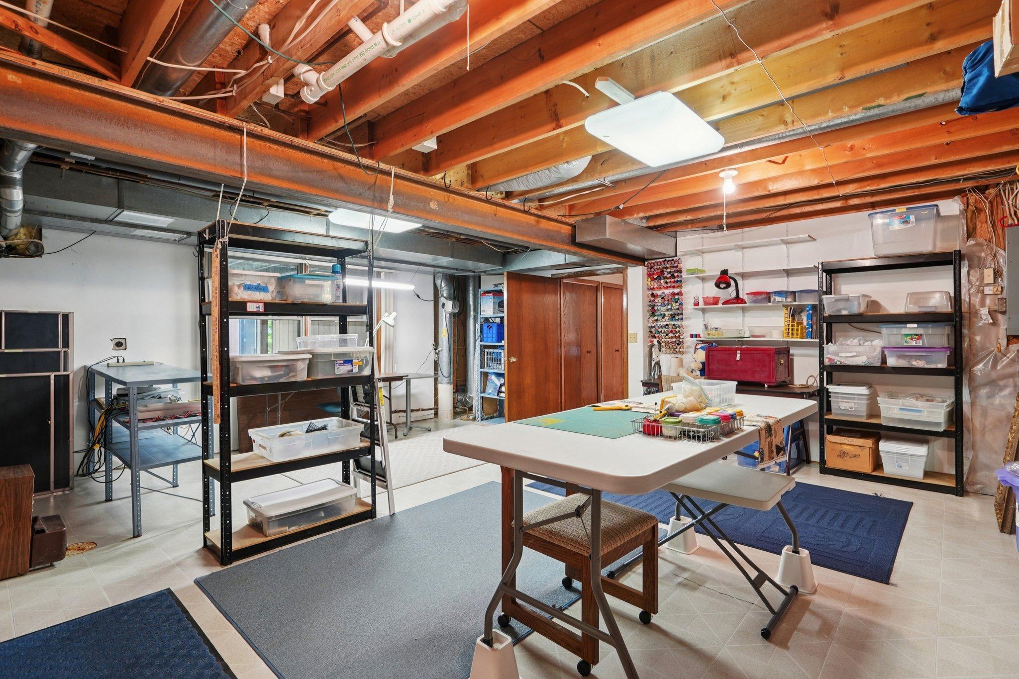 4855 Cottonwood Lane N