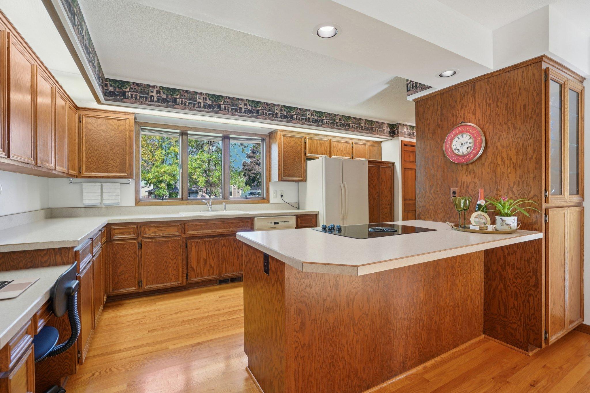 4855 Cottonwood Lane N