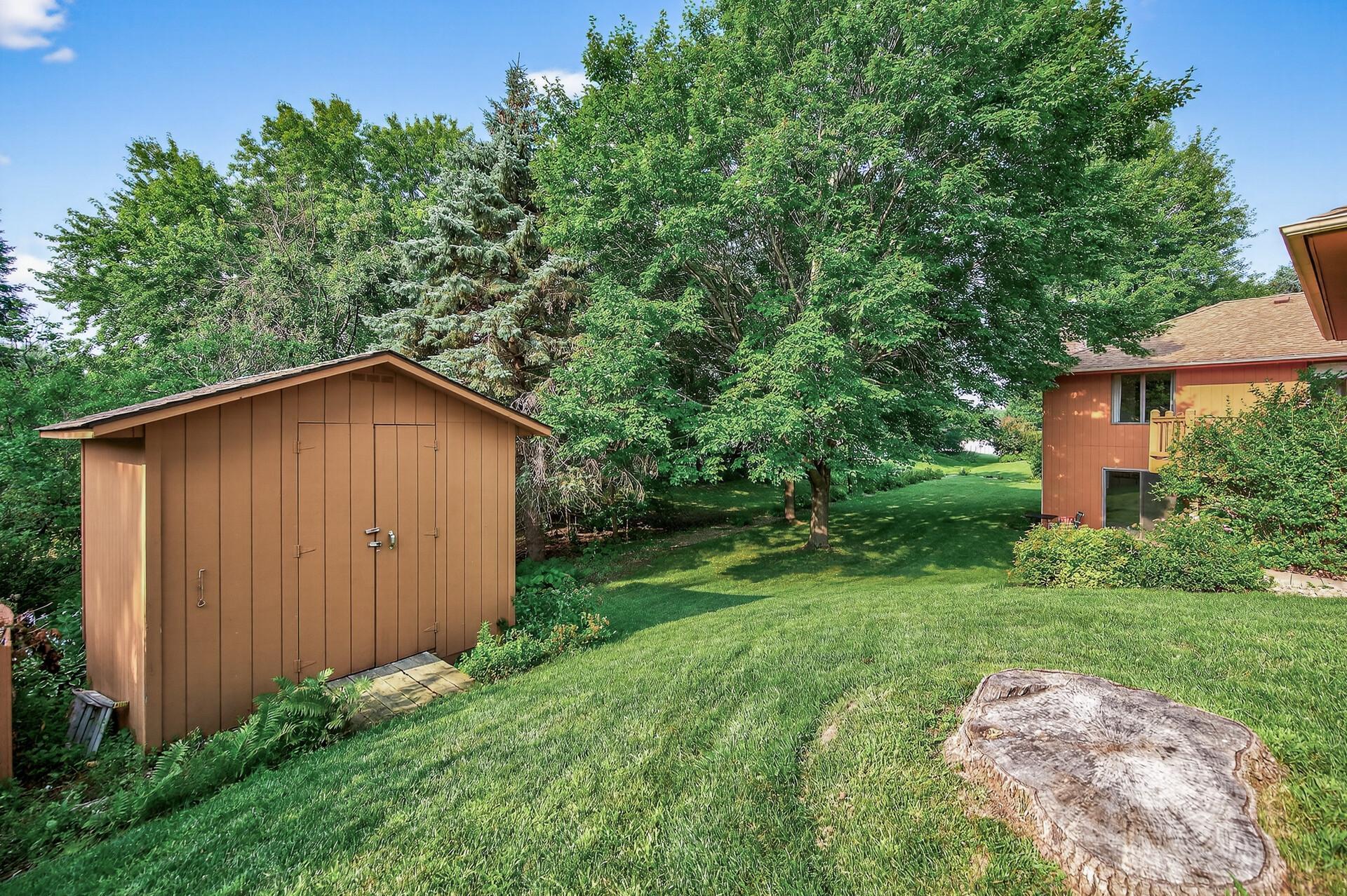 4855 Cottonwood Lane N