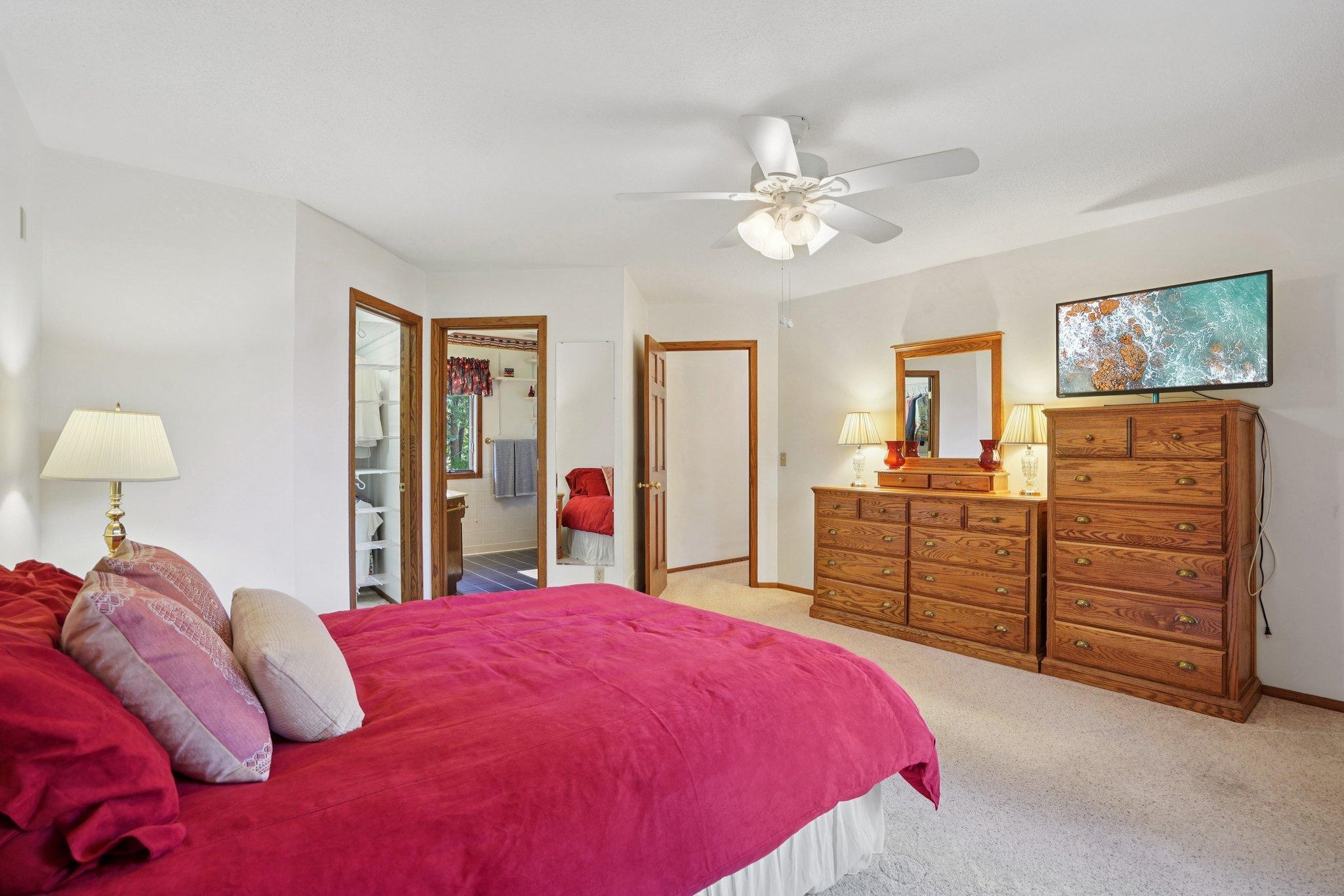 4855 Cottonwood Lane N