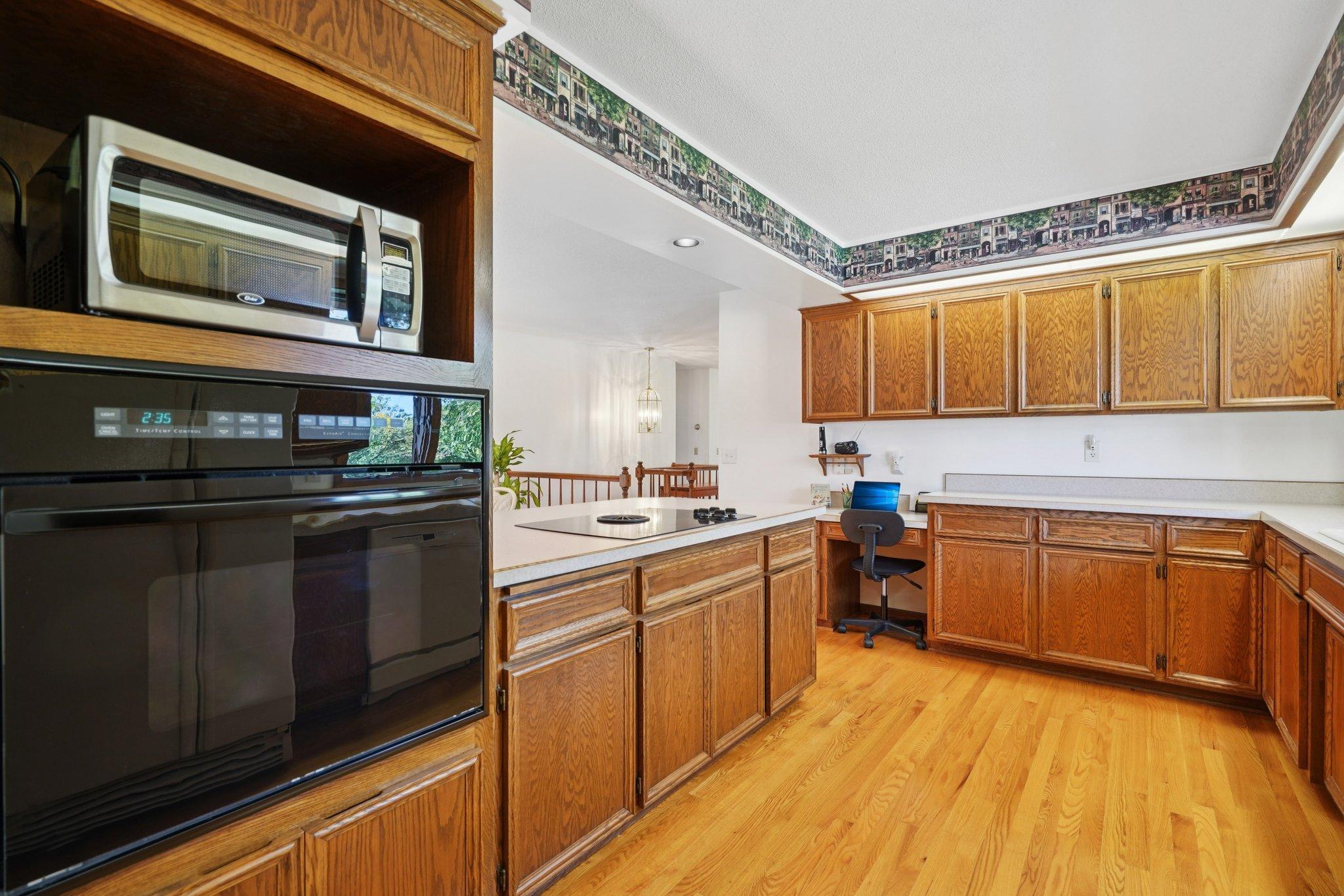 4855 Cottonwood Lane N