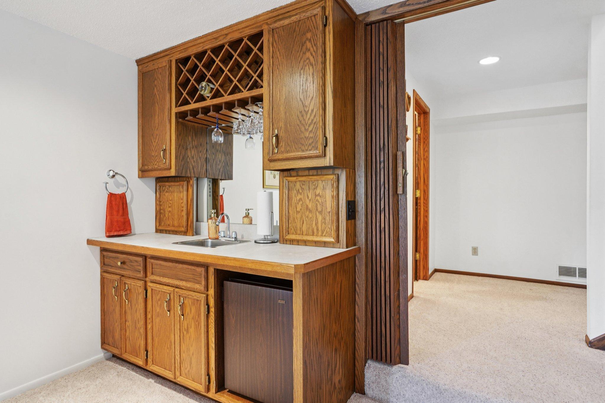 4855 Cottonwood Lane N