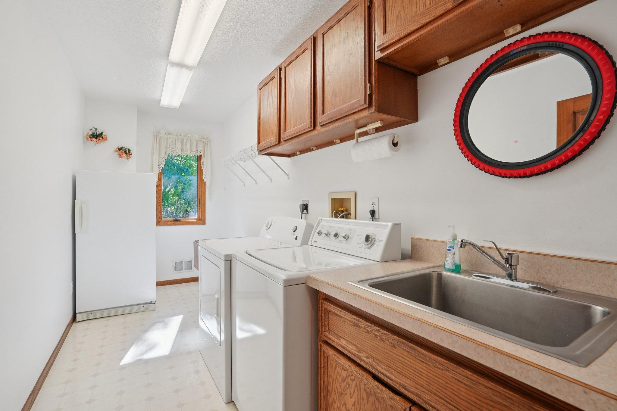 4855 Cottonwood Lane N