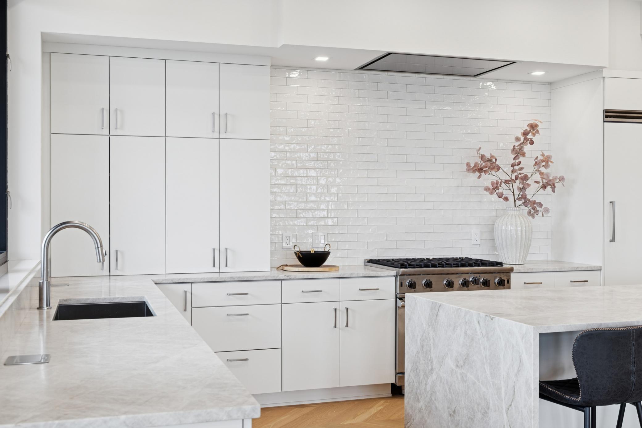 3041 Holmes Avenue S Unit: 501