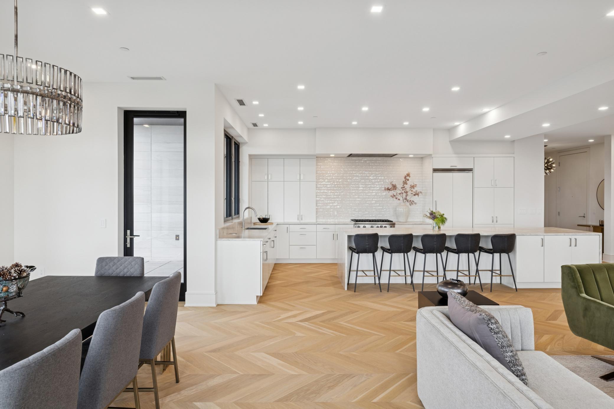 3041 Holmes Avenue S Unit: 501