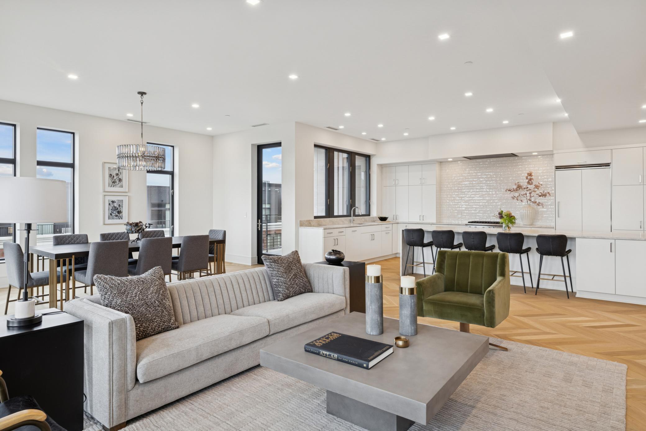 3041 Holmes Avenue S Unit: 501