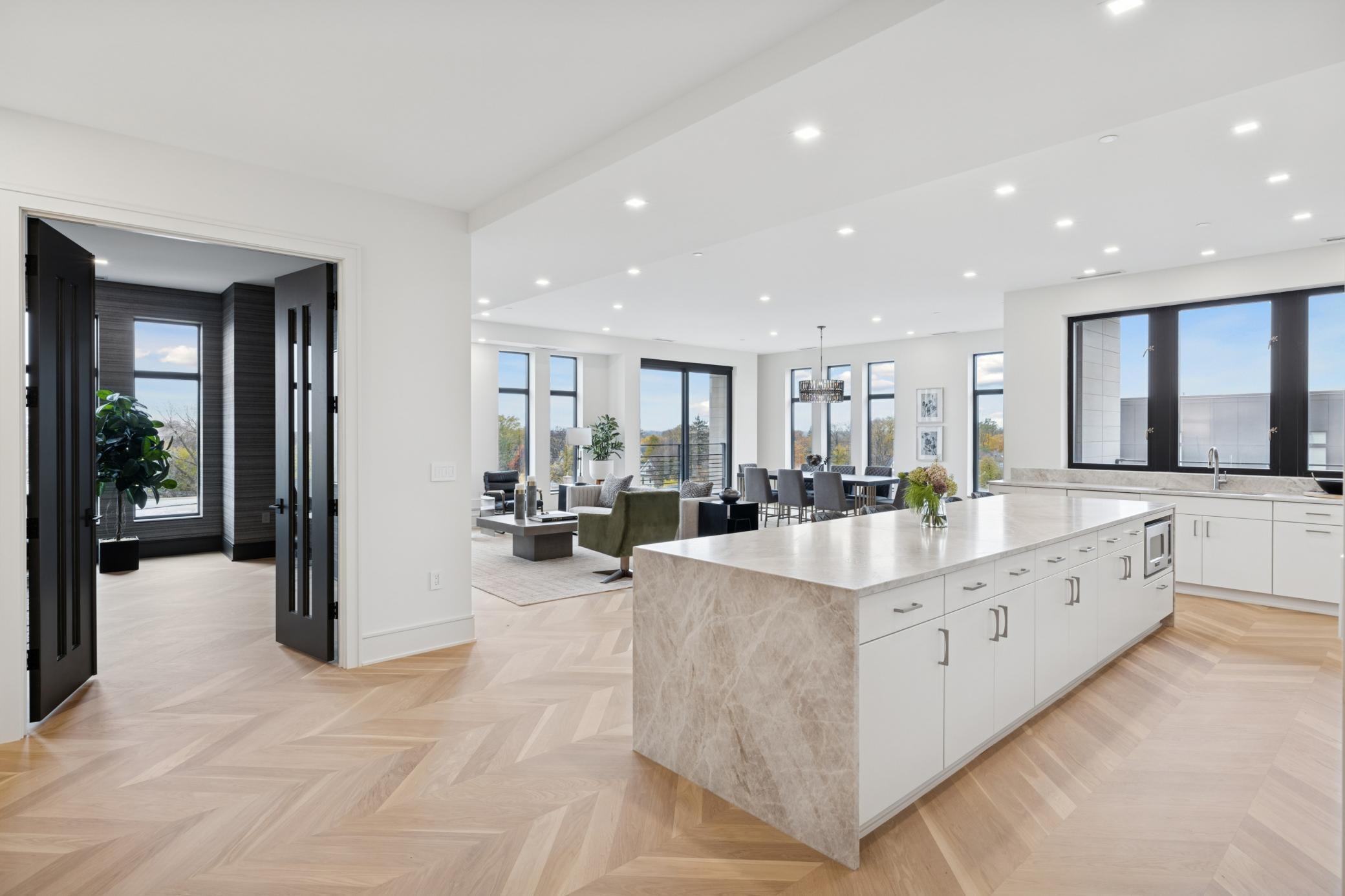 3041 Holmes Avenue S Unit: 501