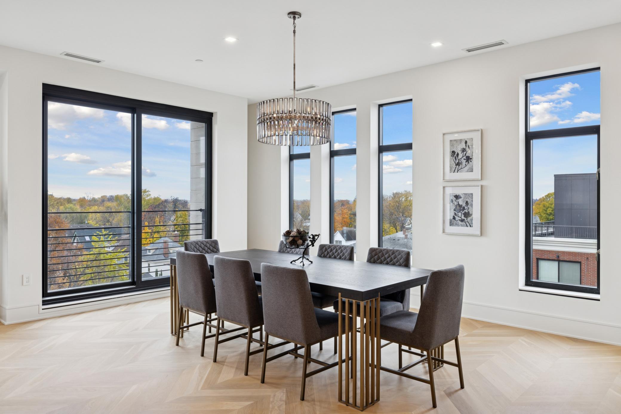 3041 Holmes Avenue S Unit: 501