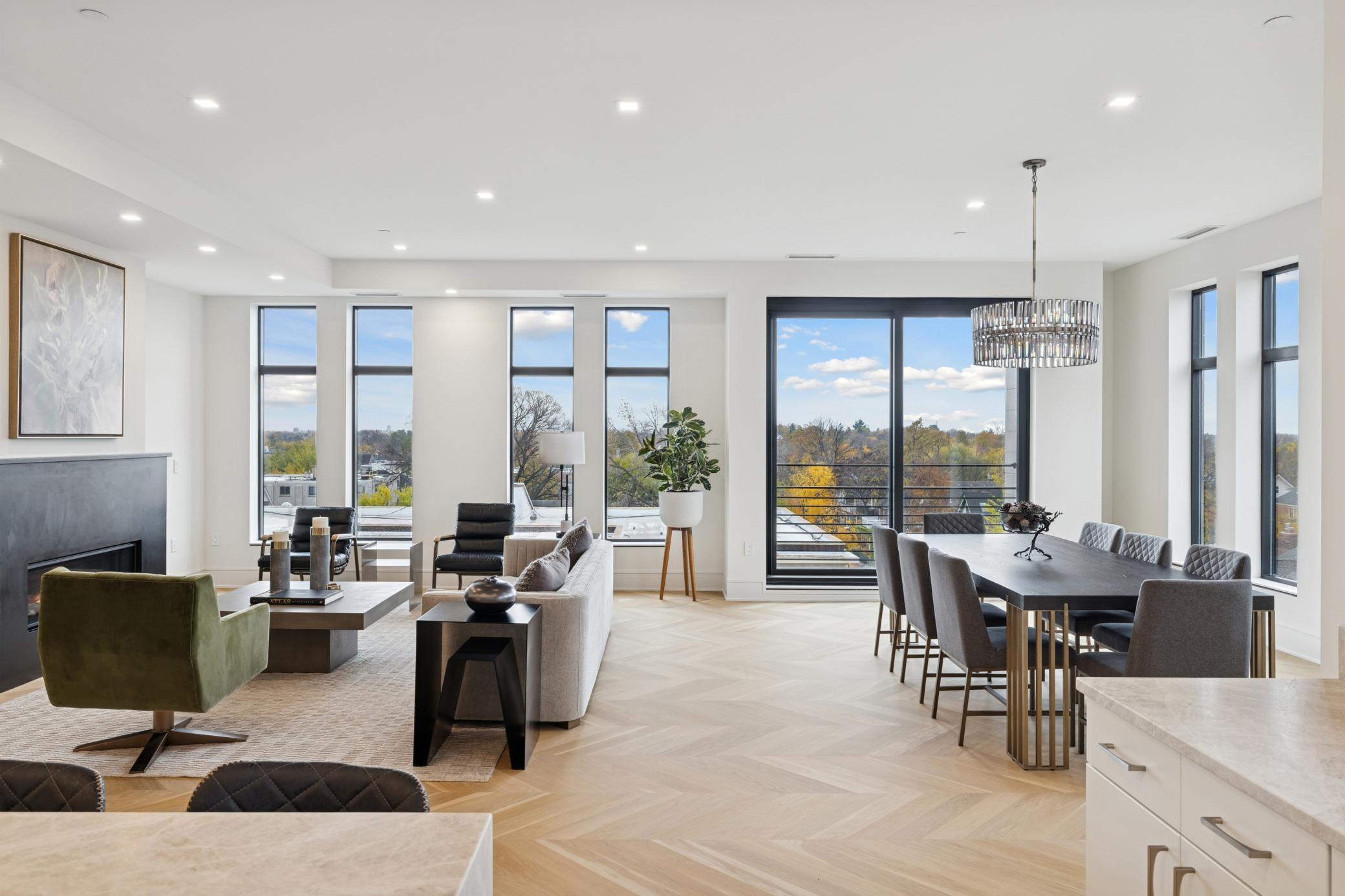 3041 Holmes Avenue S Unit: 501