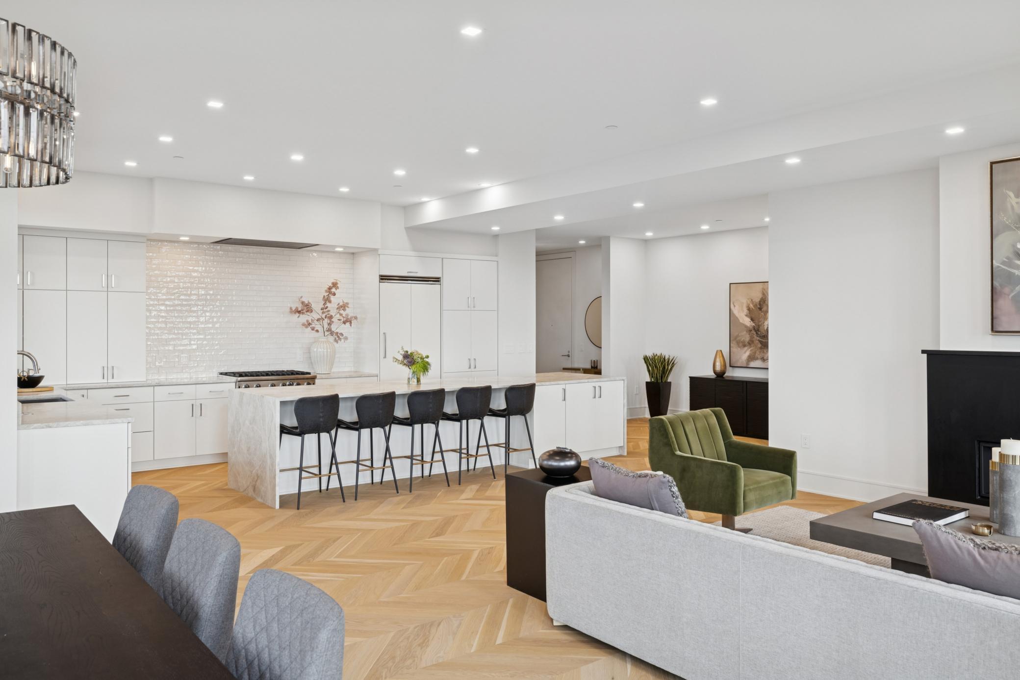 3041 Holmes Avenue S Unit: 501