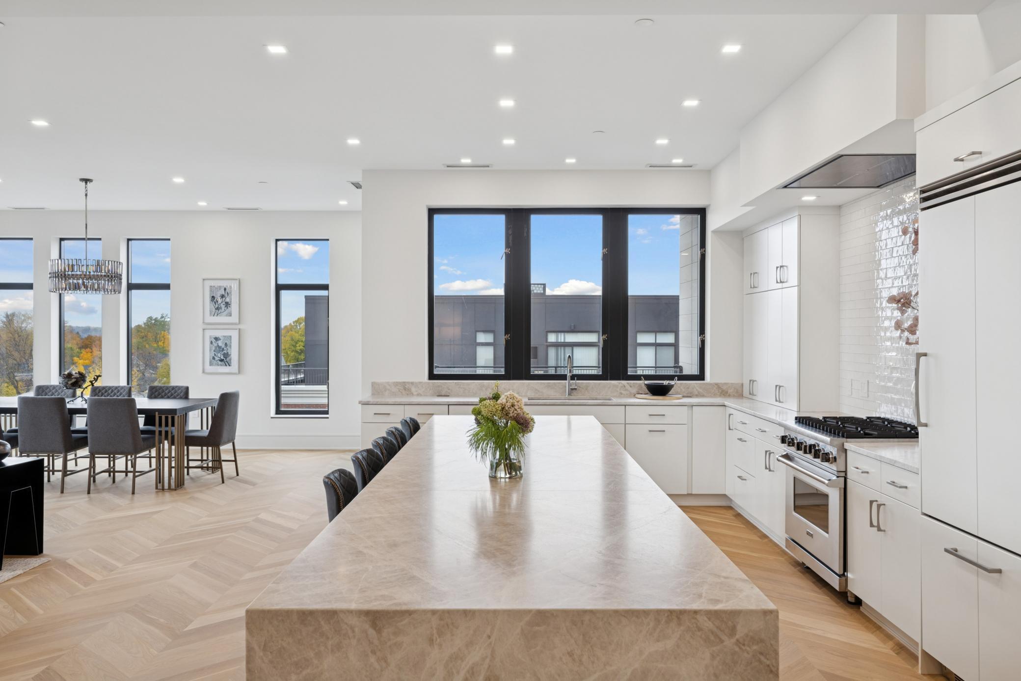3041 Holmes Avenue S Unit: 501