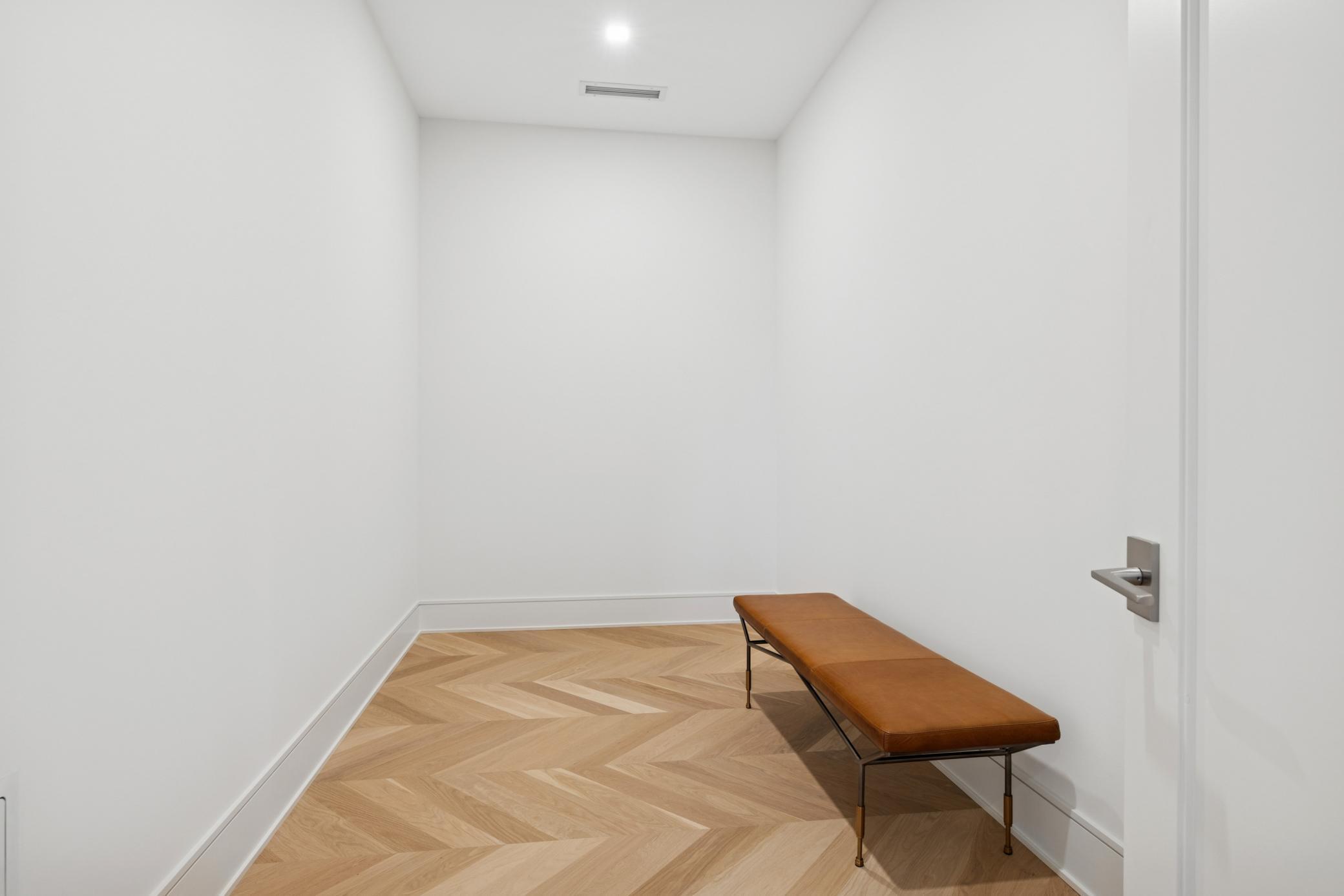 3041 Holmes Avenue S Unit: 501