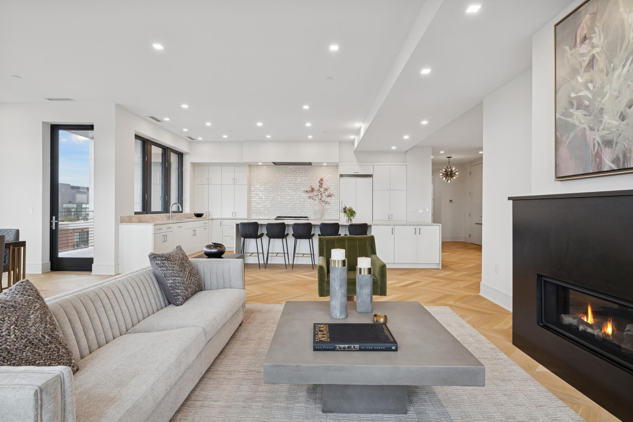 3041 Holmes Avenue S Unit: 501