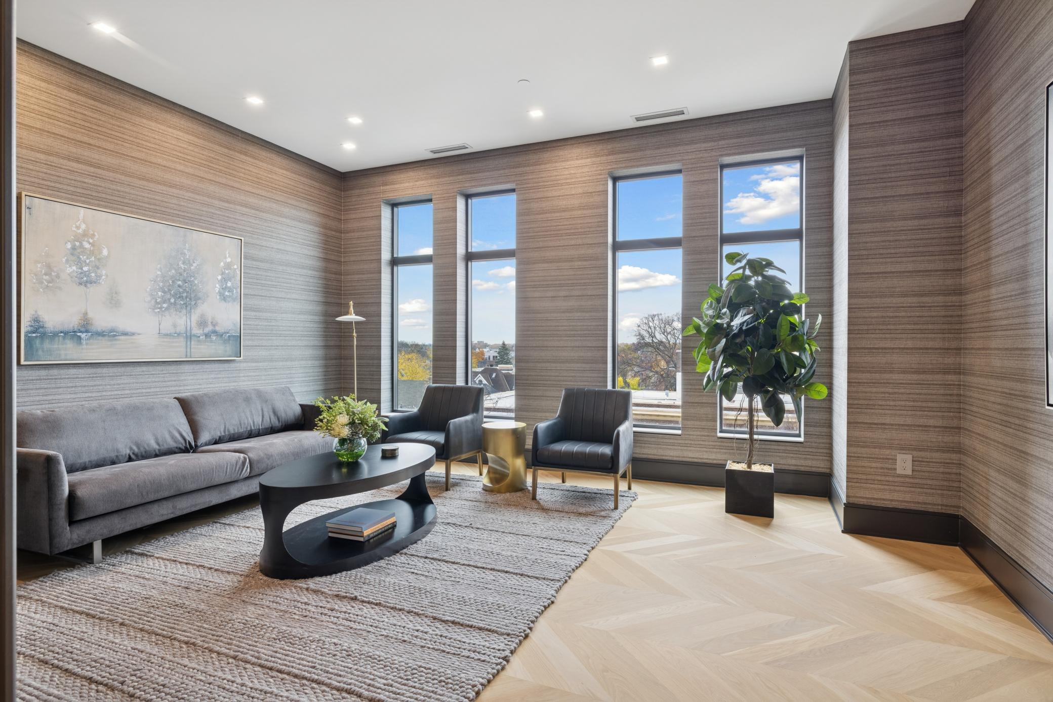 3041 Holmes Avenue S Unit: 501