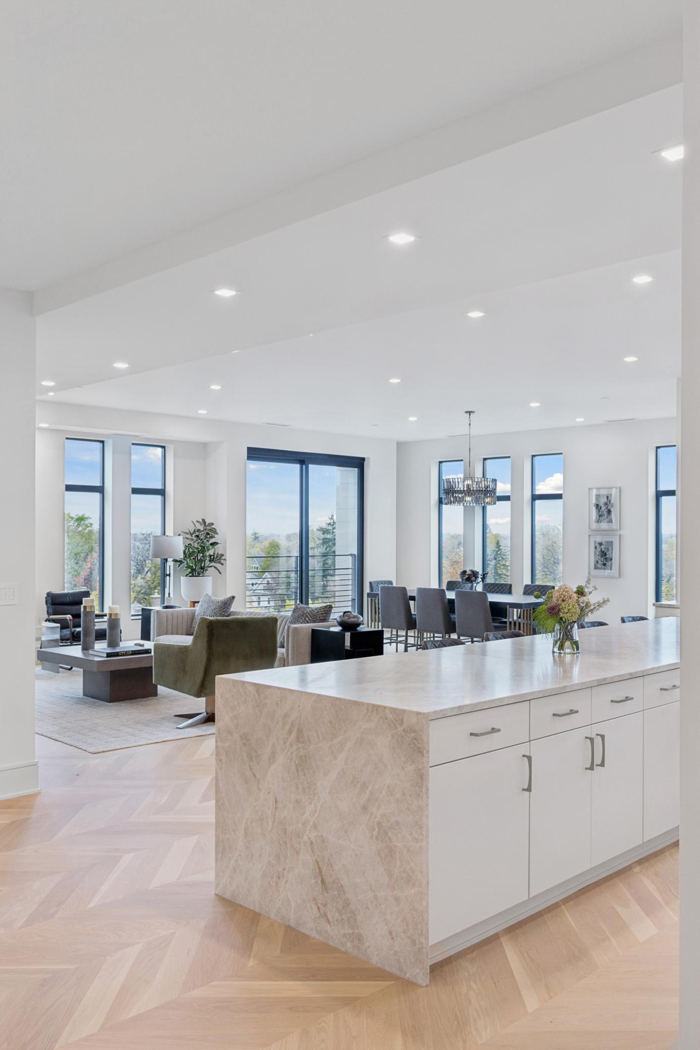3041 Holmes Avenue S Unit: 501