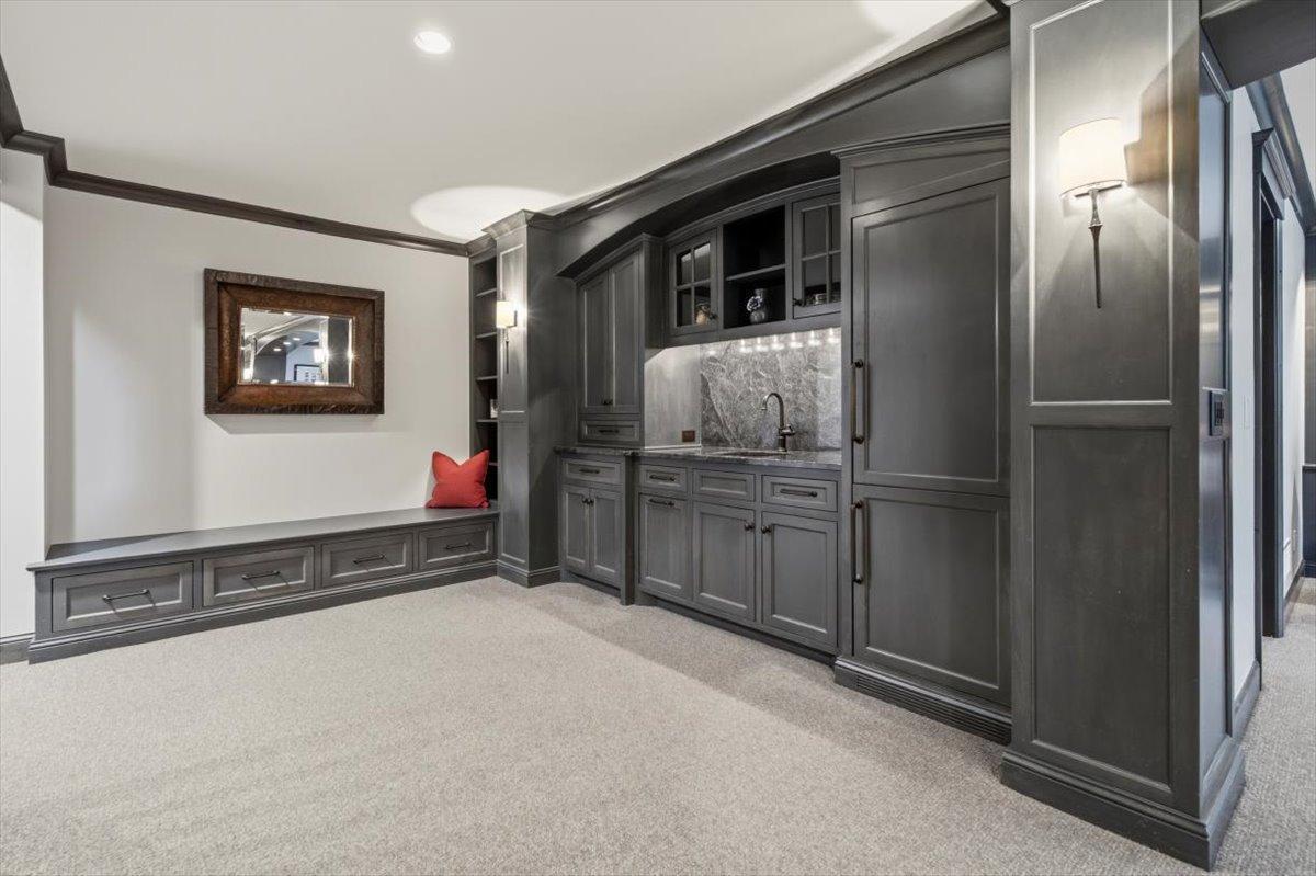 5204 Glengarry Parkway