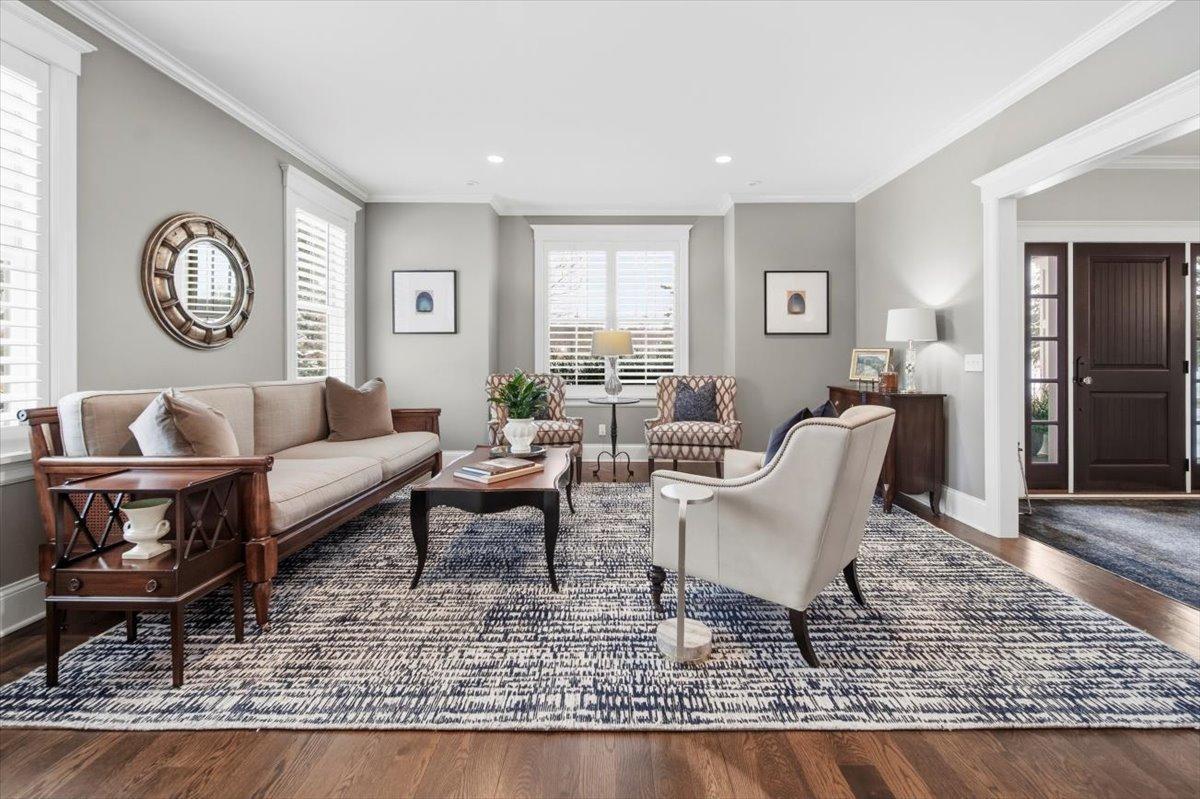 5204 Glengarry Parkway