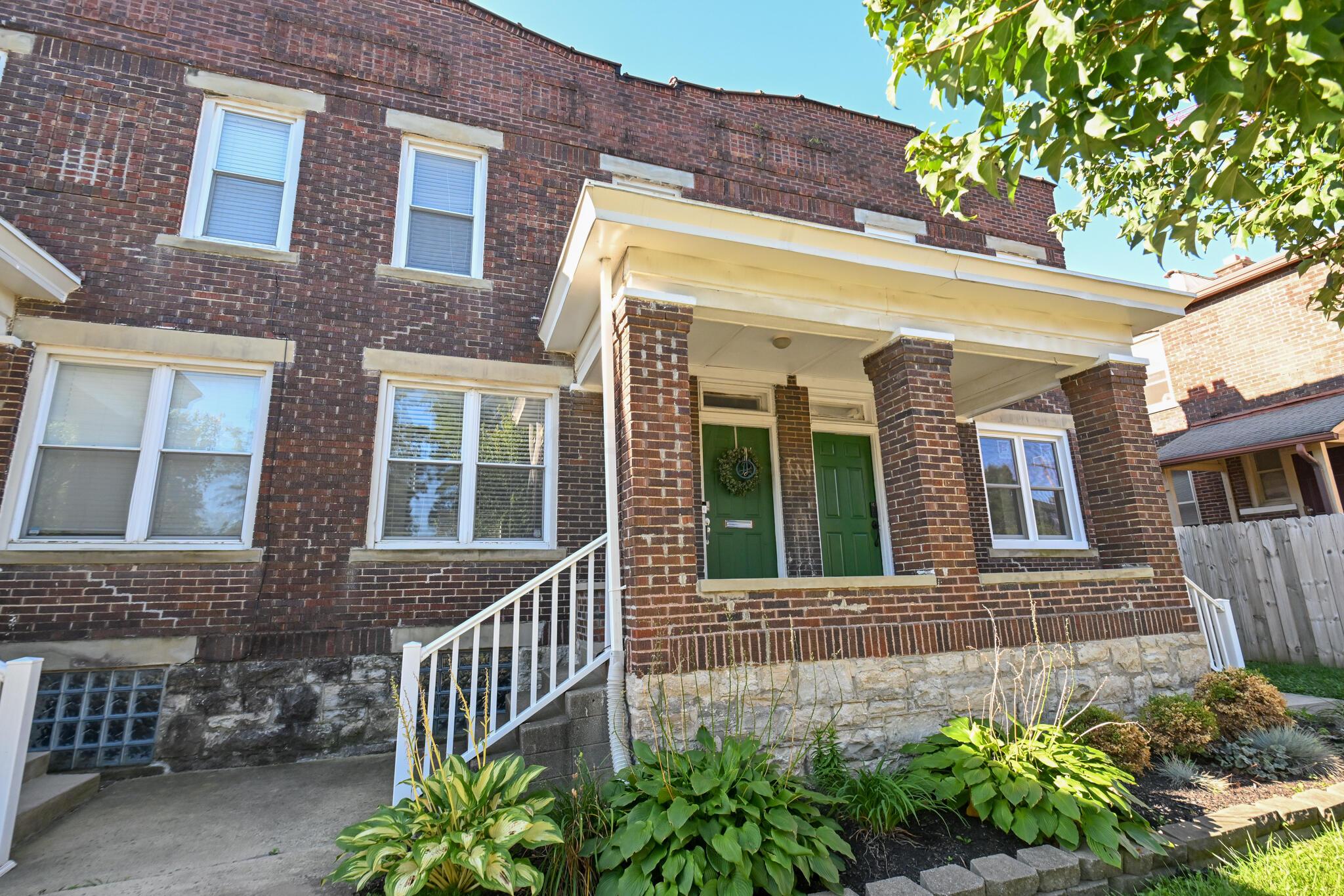 273 E 8th Avenue