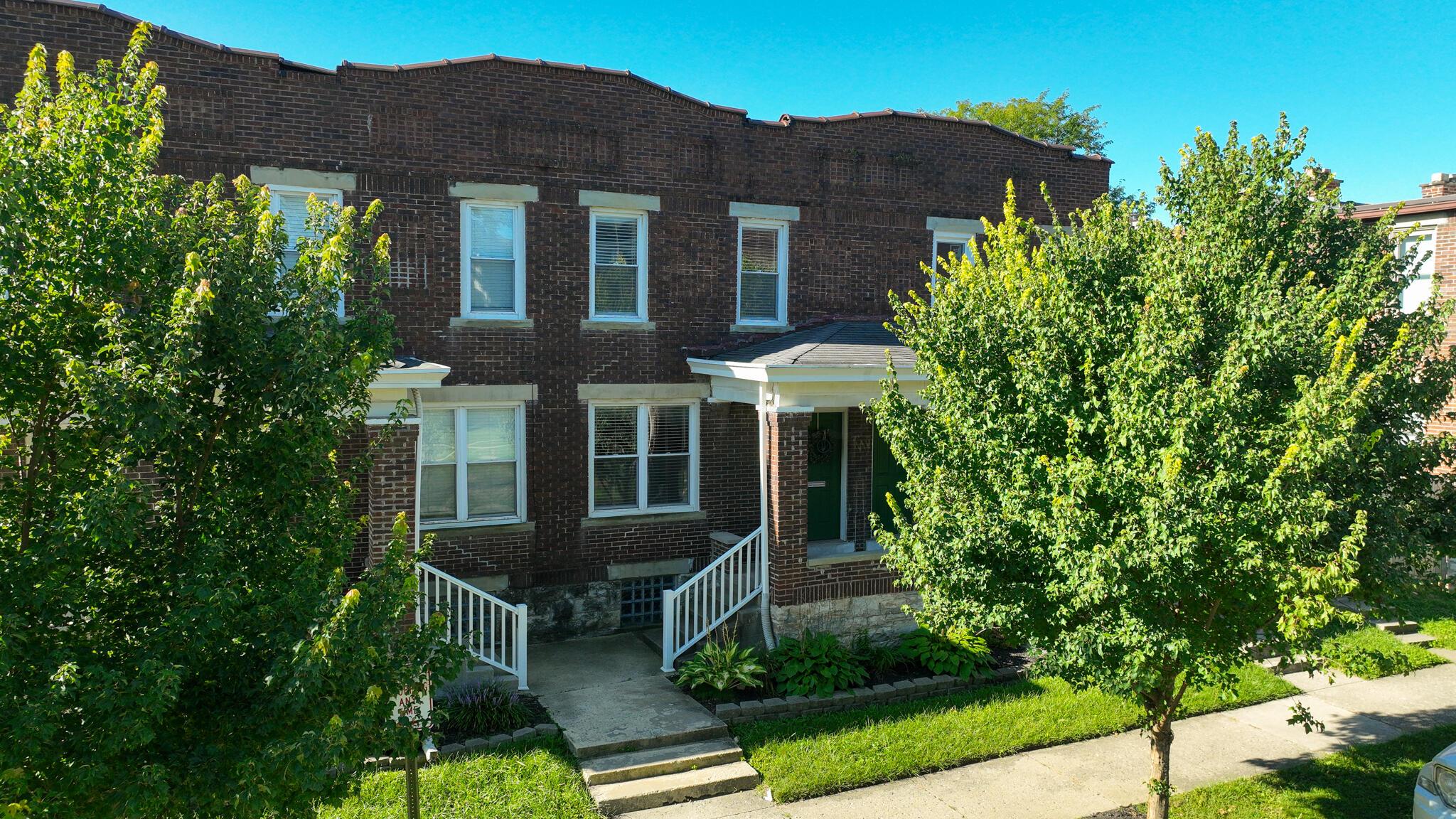273 E 8th Avenue