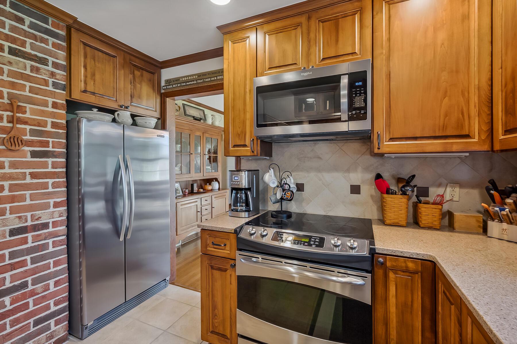 3884 State Route 203