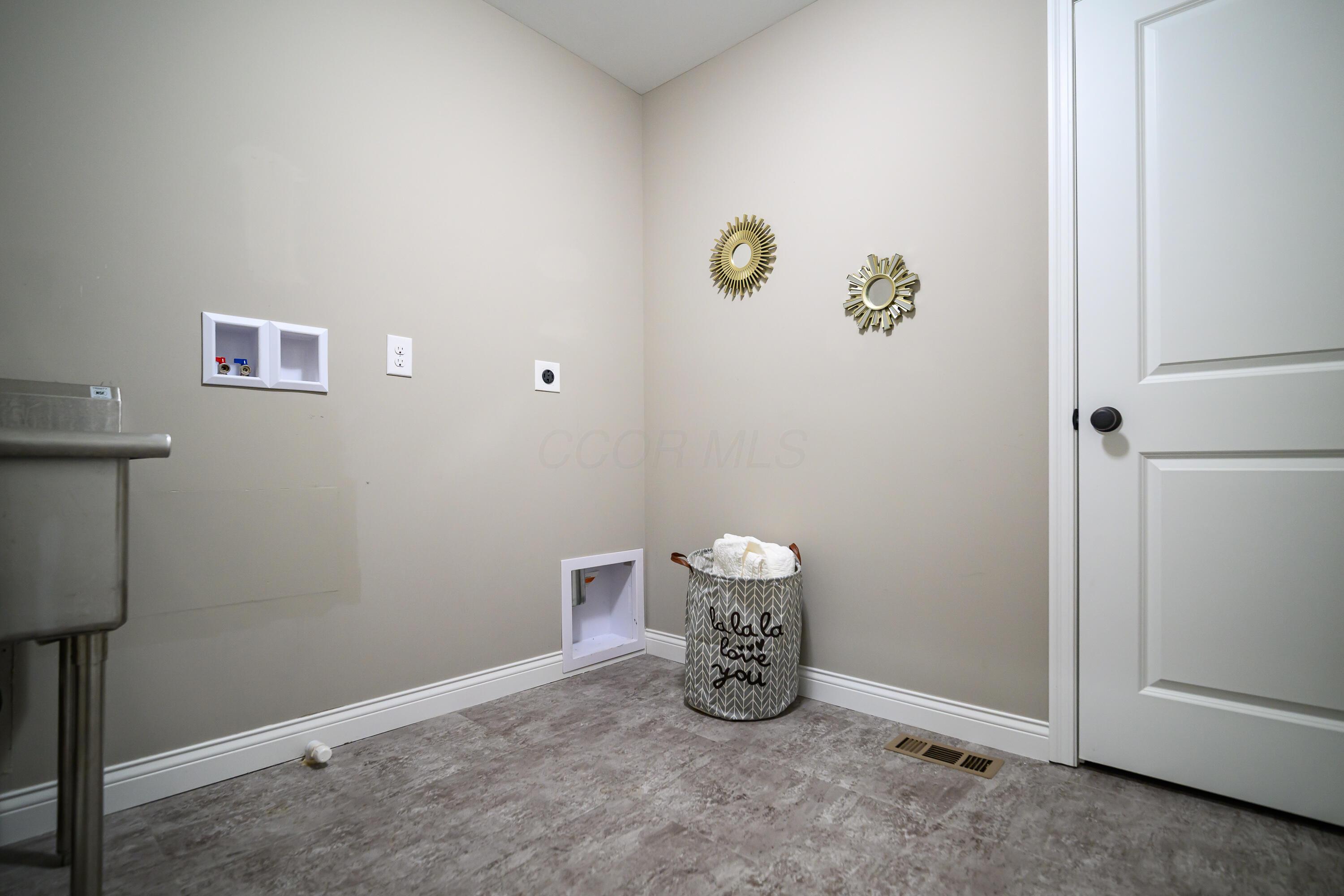 8007 Finch Leaf Drive