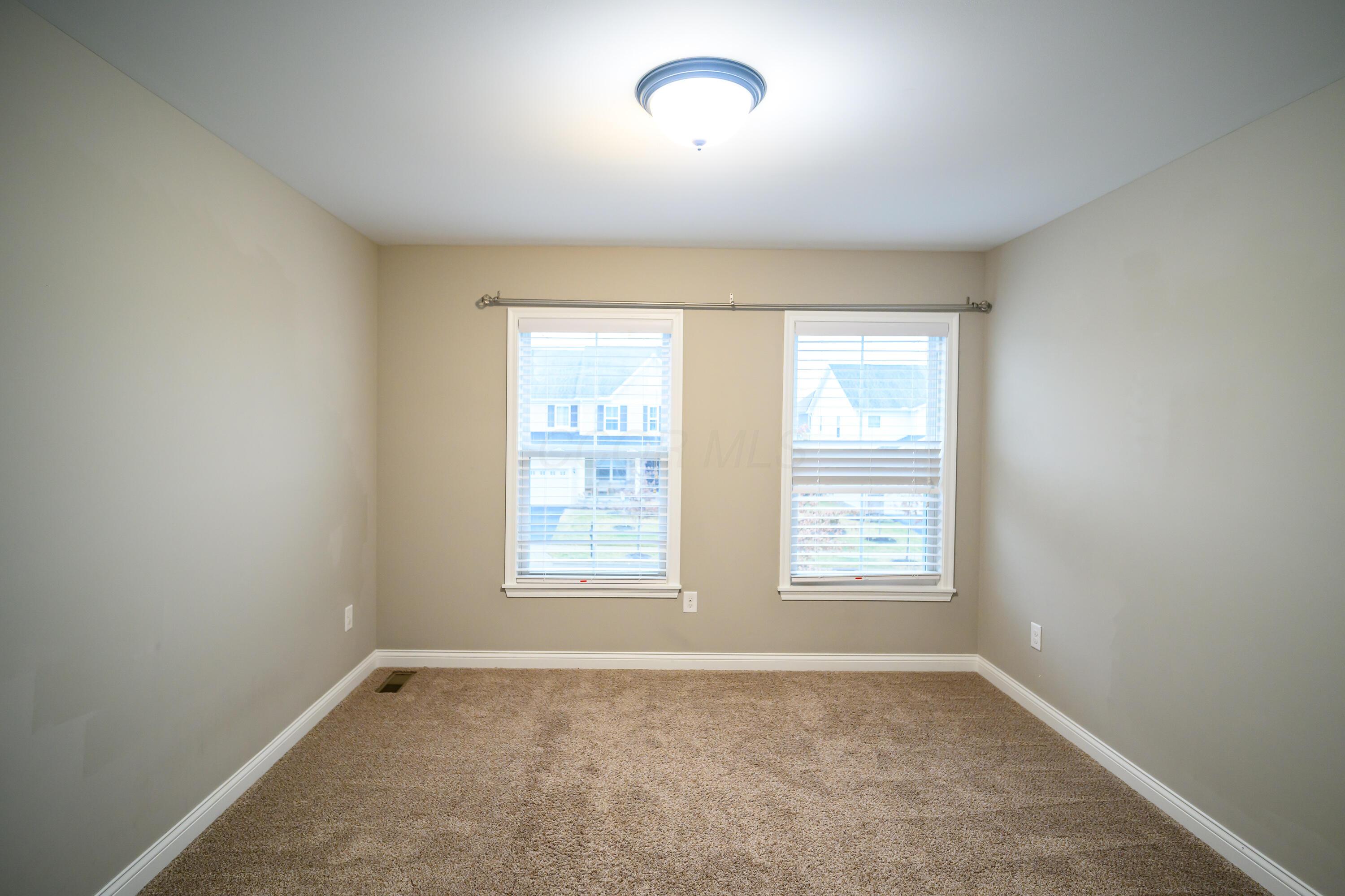 8007 Finch Leaf Drive