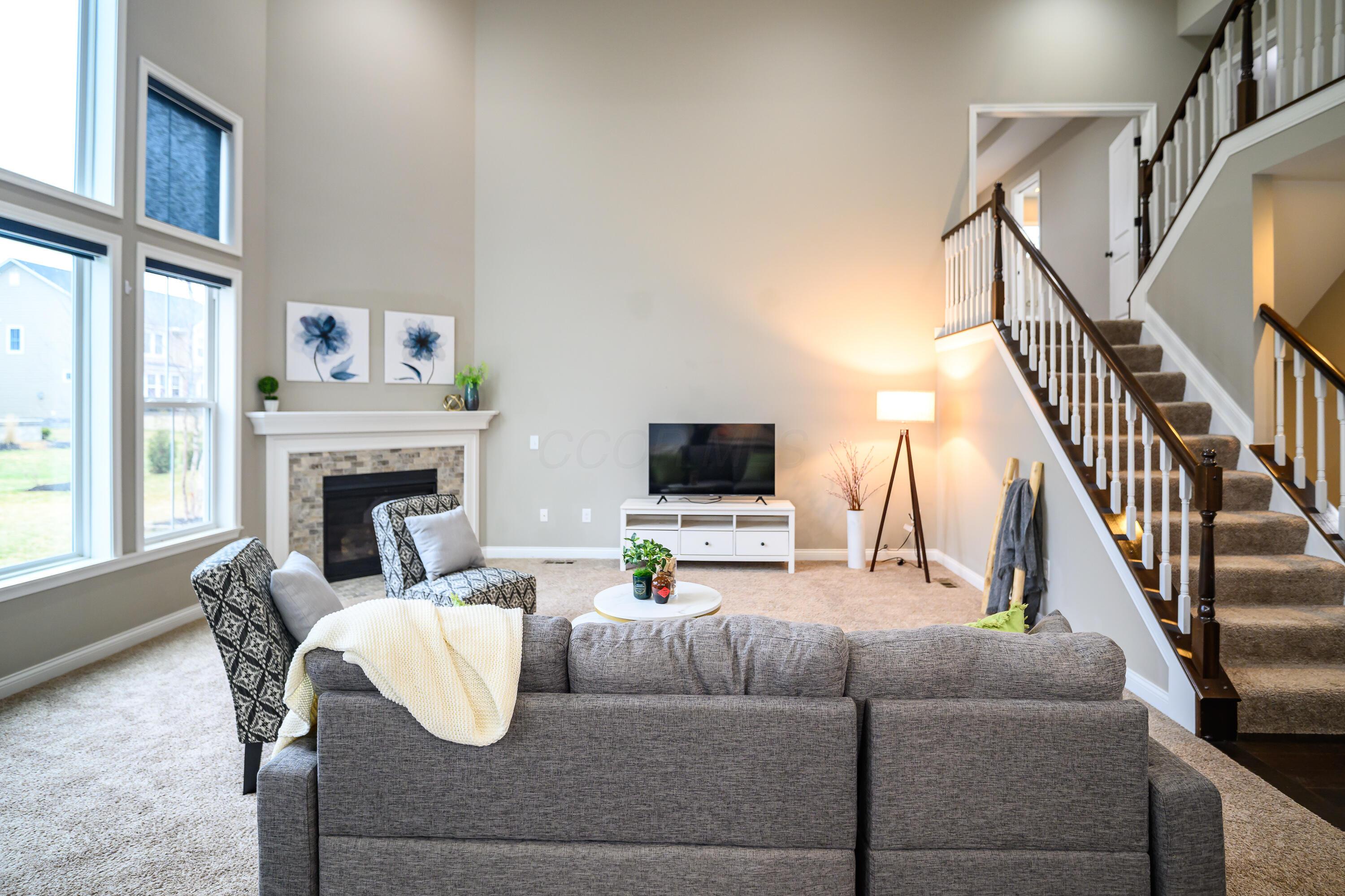 8007 Finch Leaf Drive