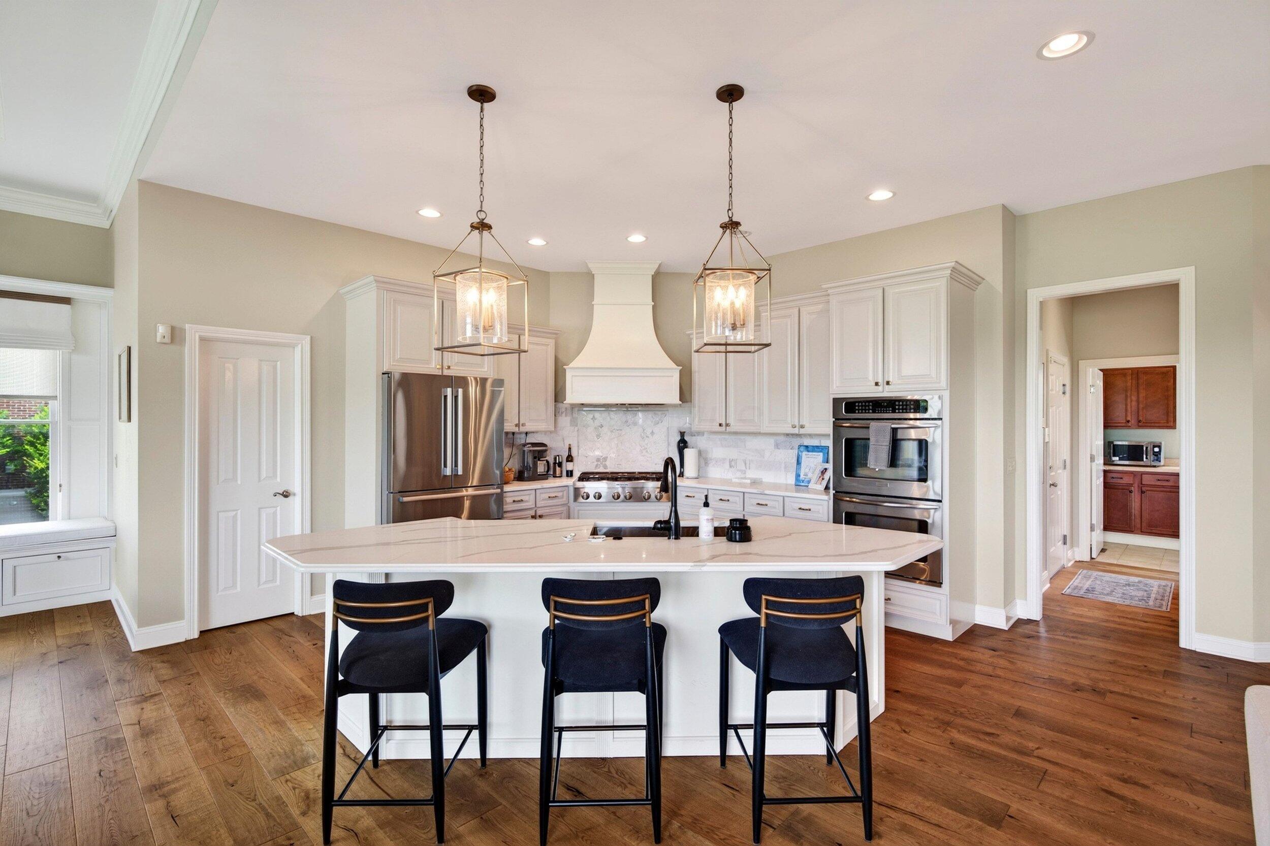 5521 Oak View Drive