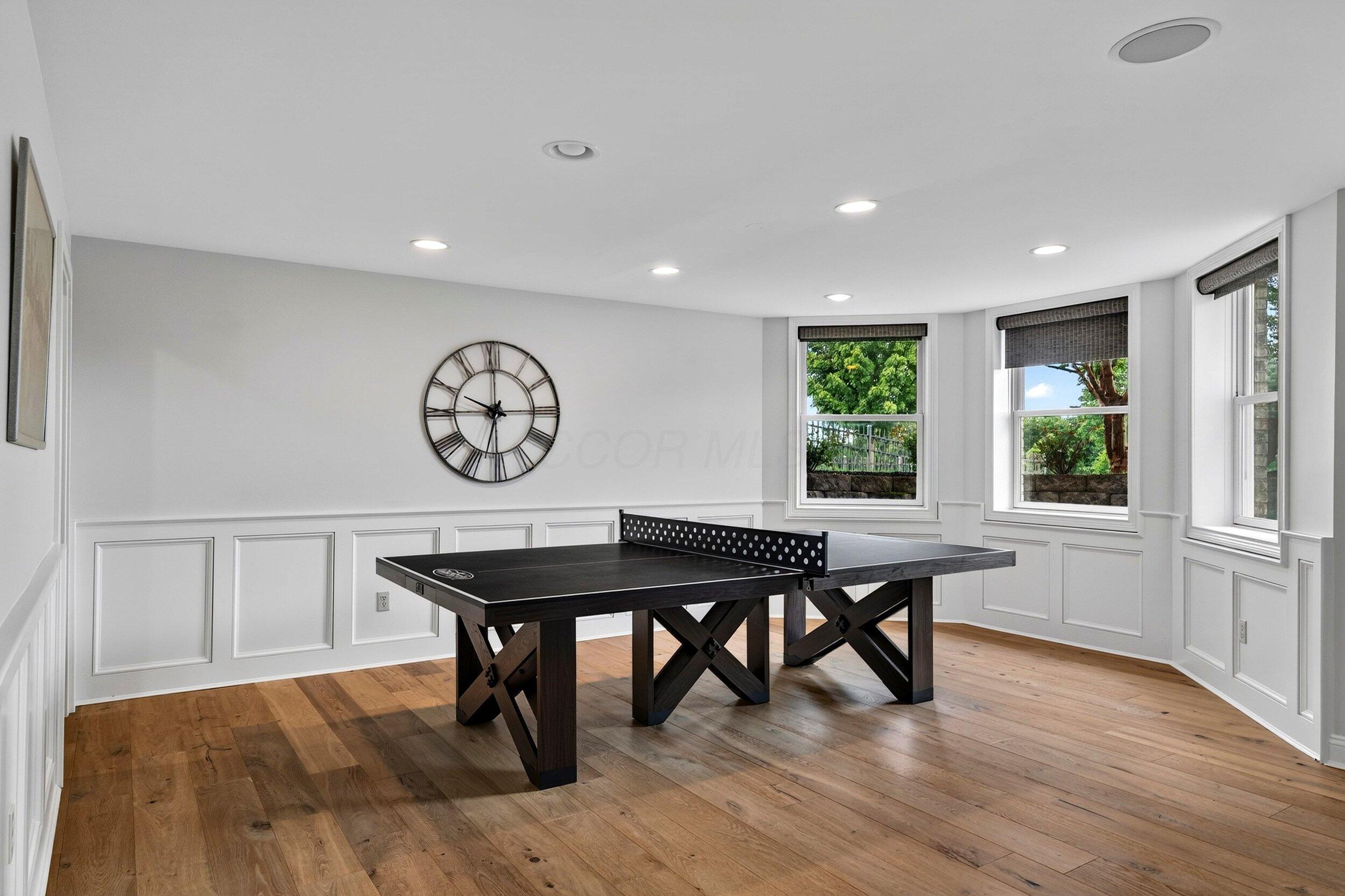 5521 Oak View Drive