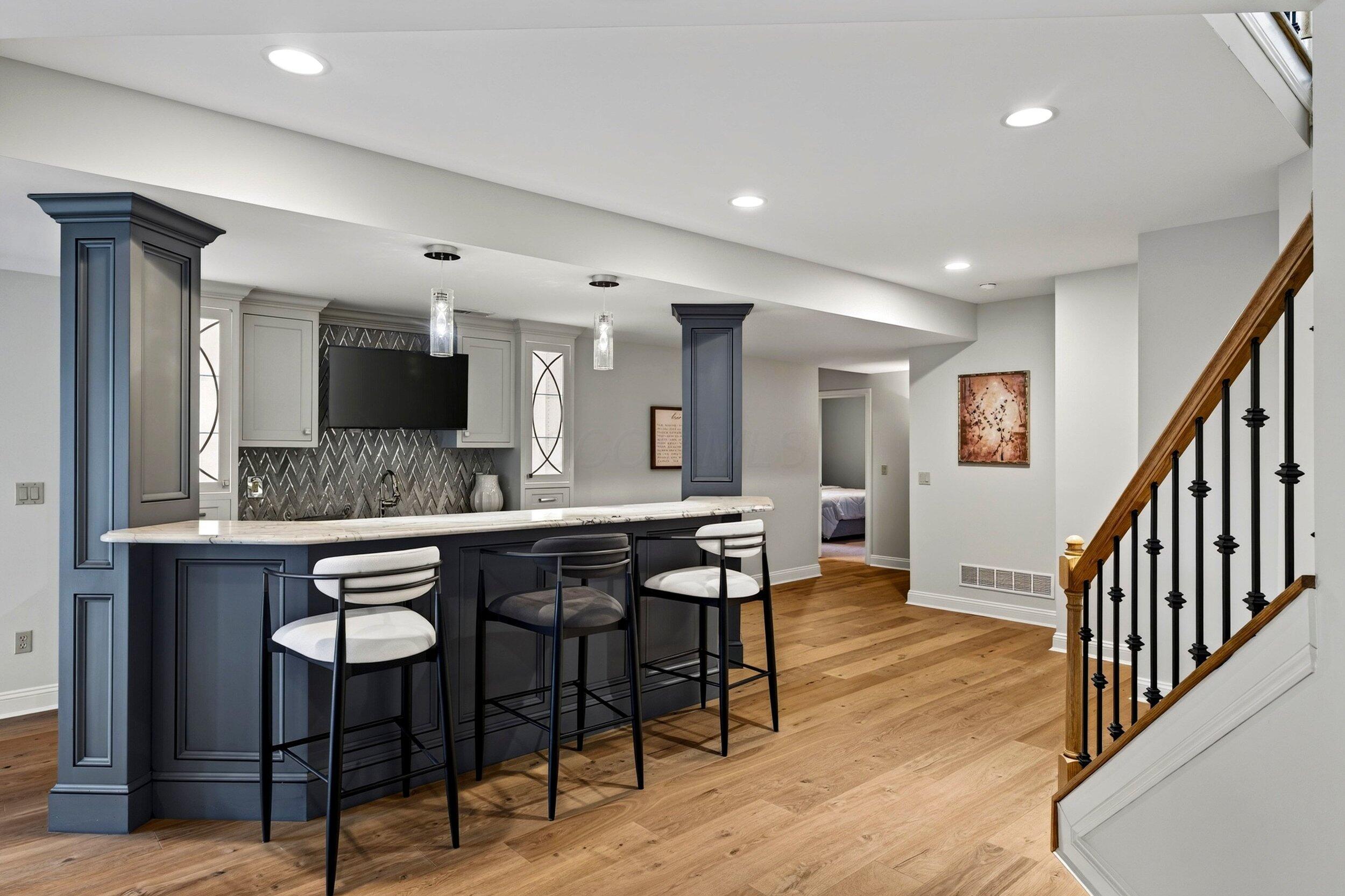 5521 Oak View Drive