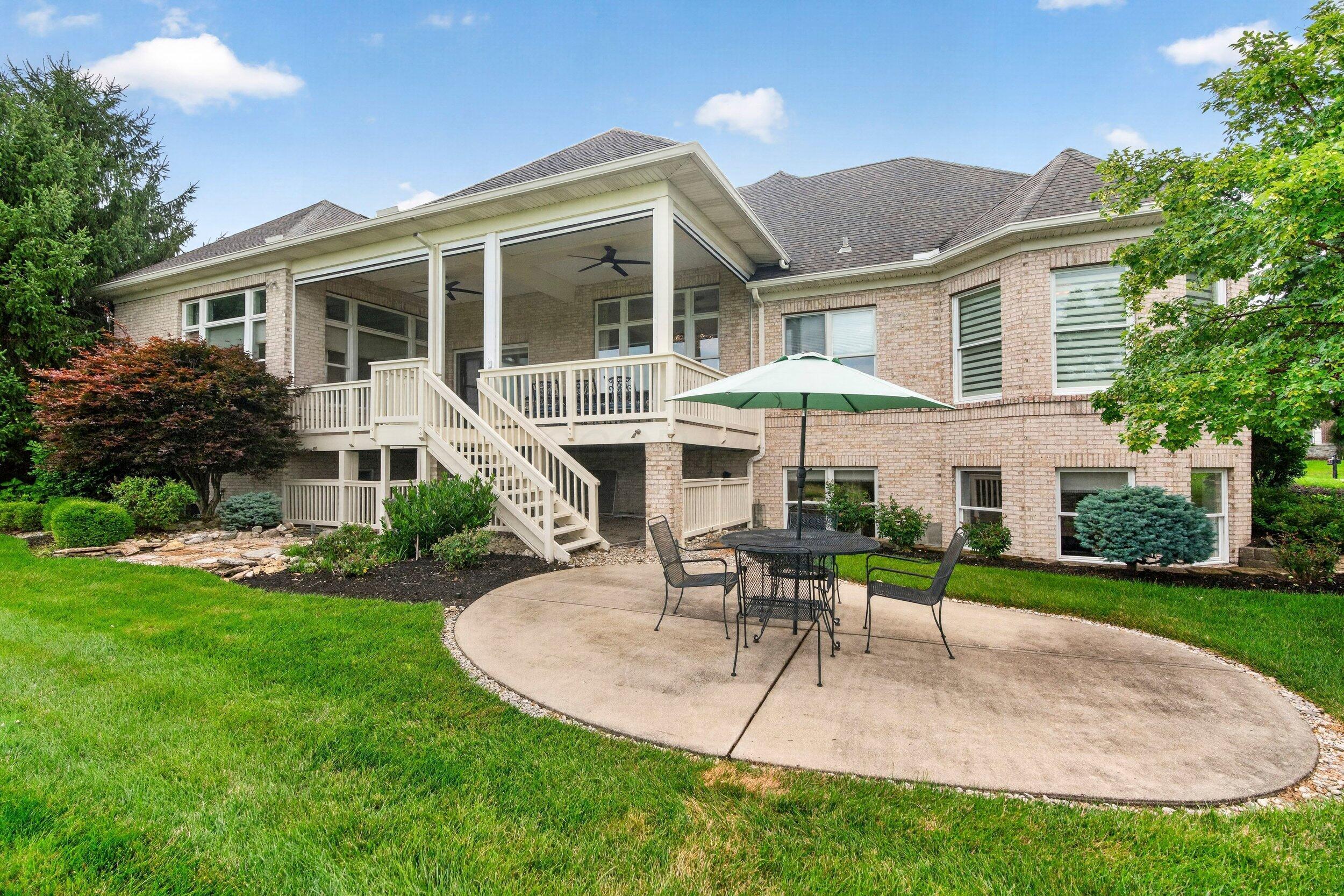 5521 Oak View Drive
