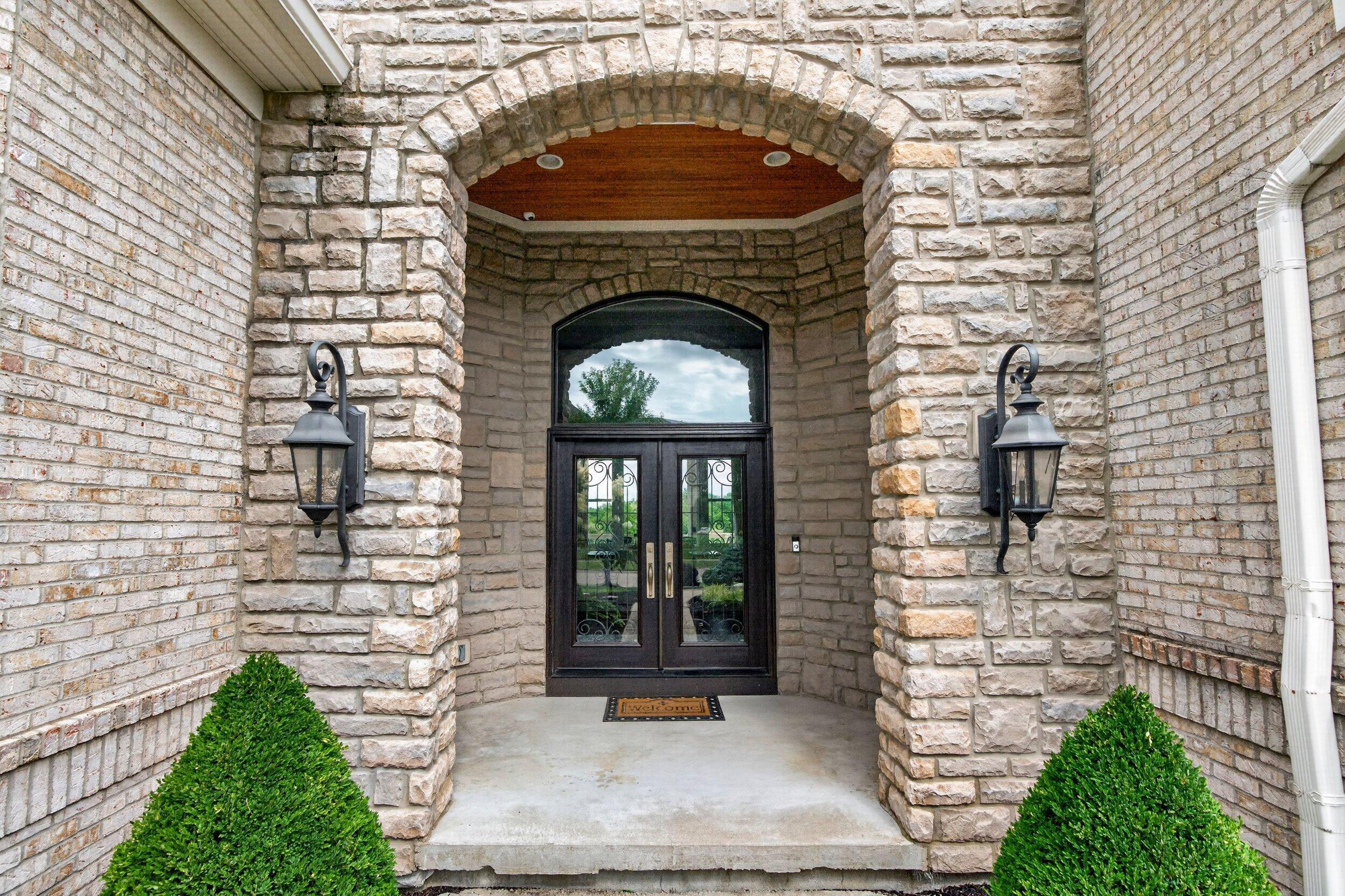 5521 Oak View Drive
