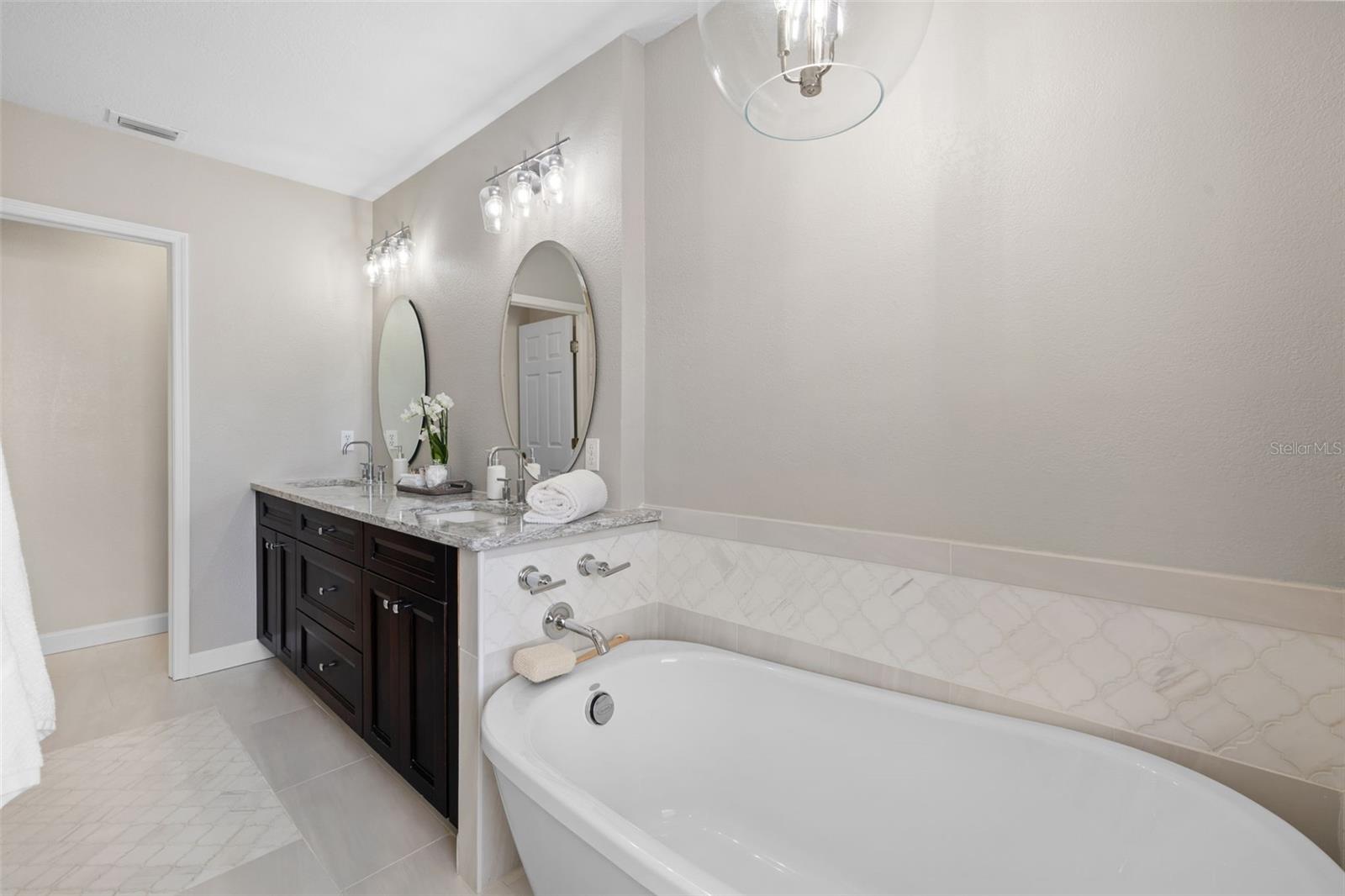 2311 W MORRISON AVE #6
