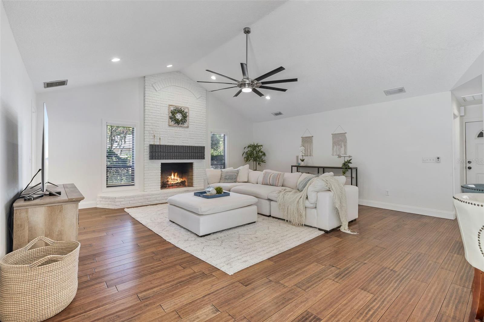 18102 FAIRPOINT PL