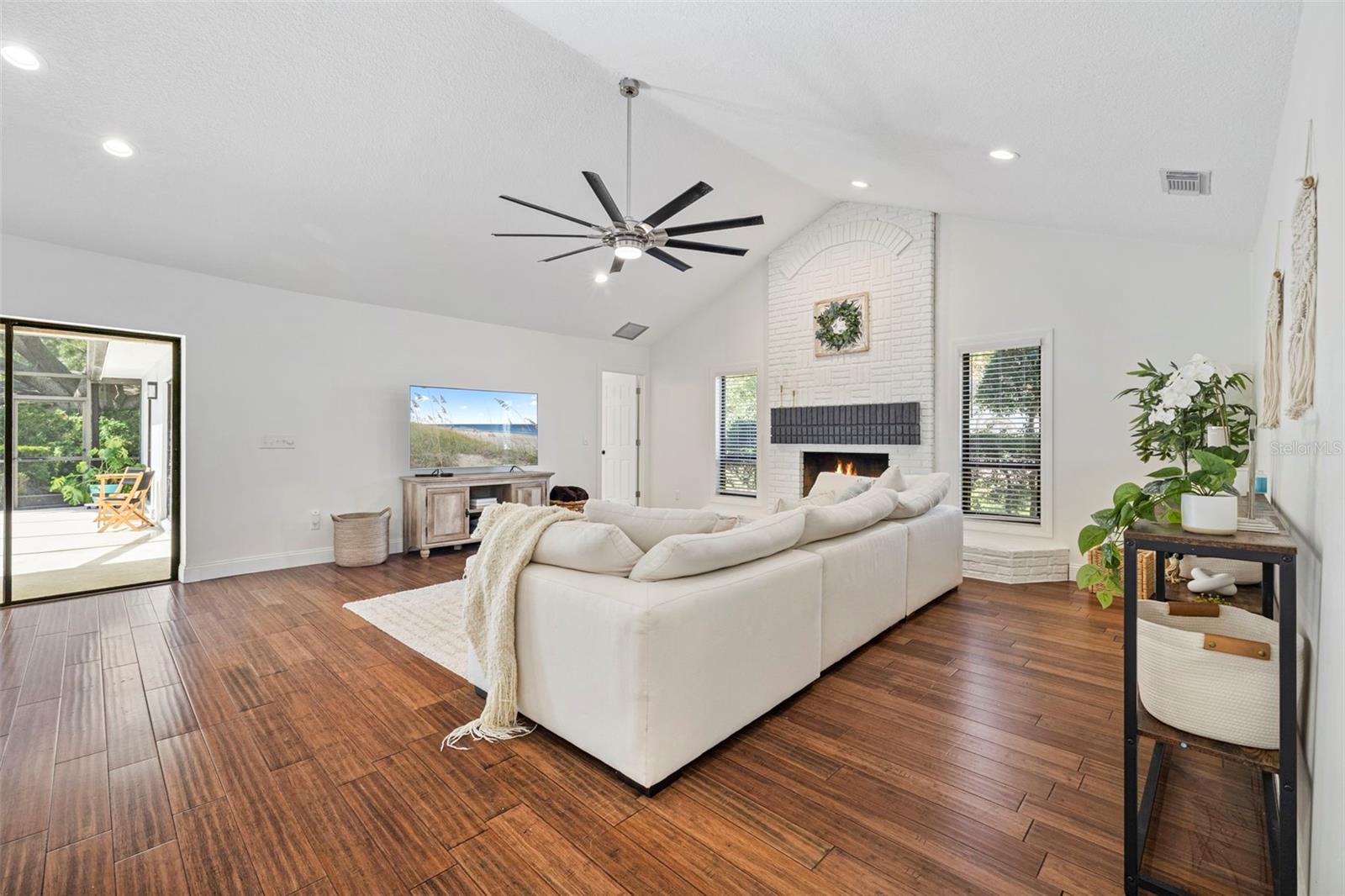 18102 FAIRPOINT PL