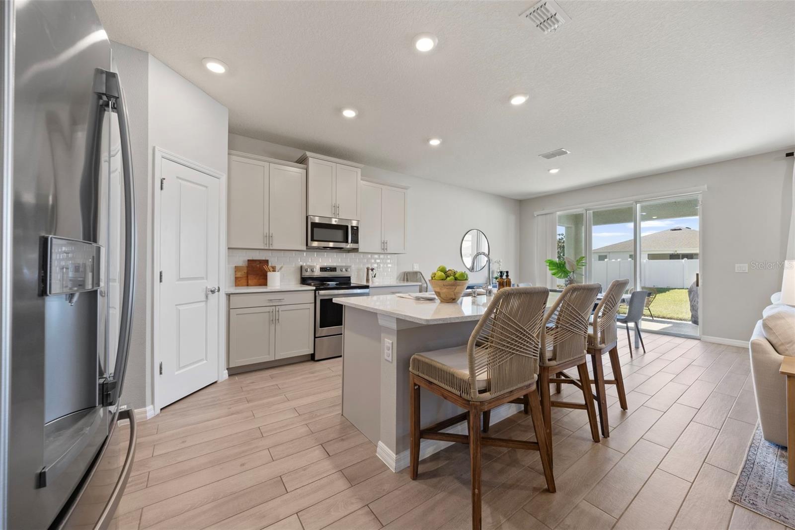 10906 KIDRON VALLEY LN