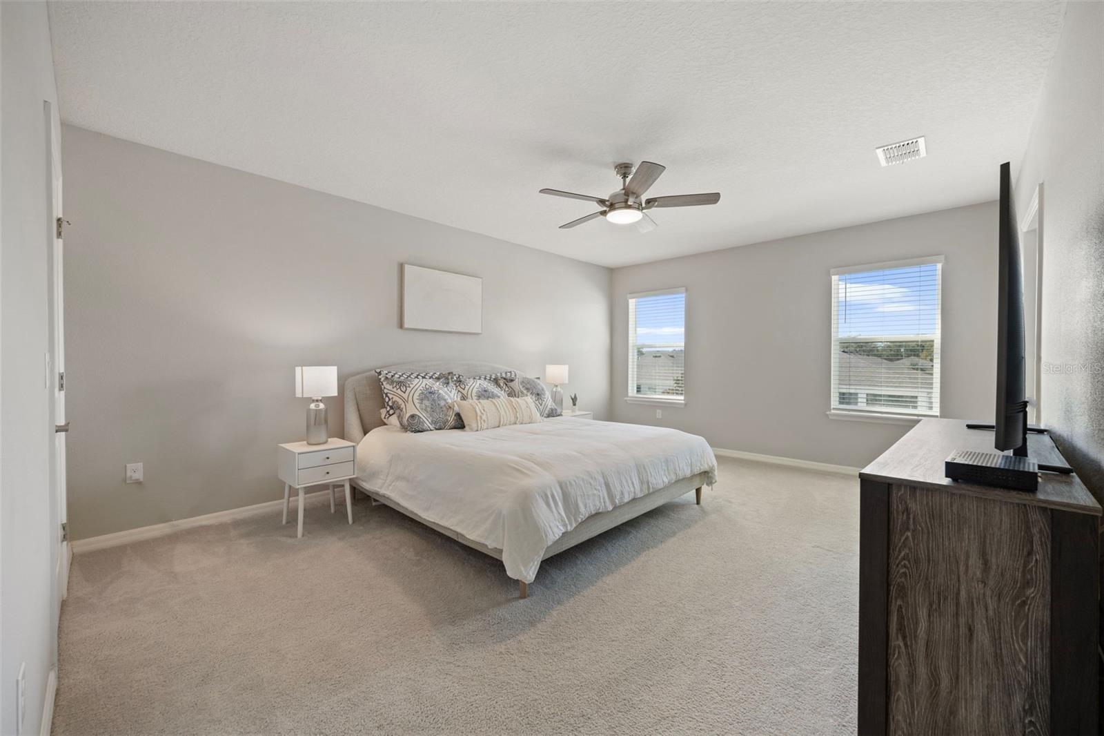 10906 KIDRON VALLEY LN