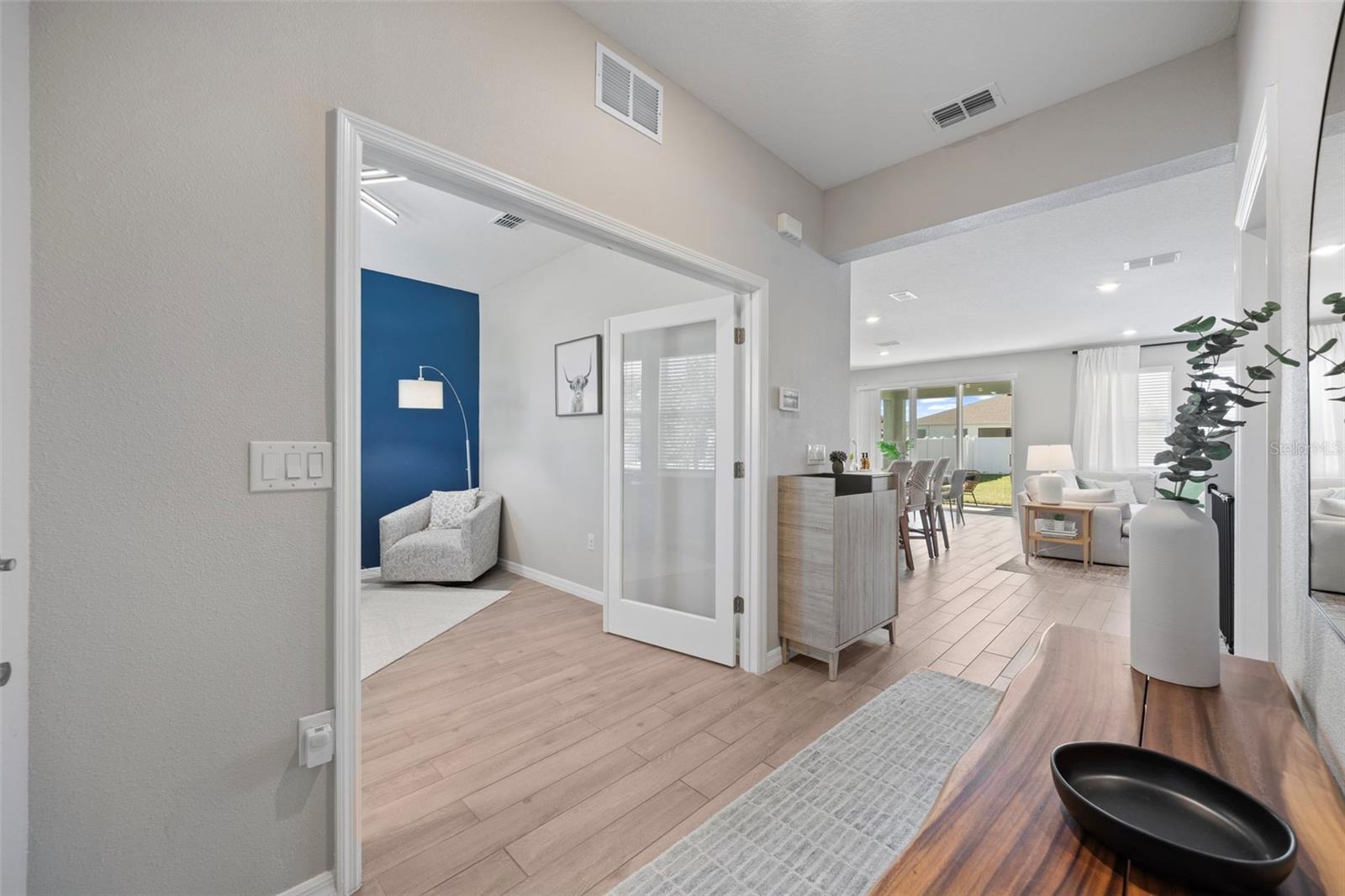 10906 KIDRON VALLEY LN