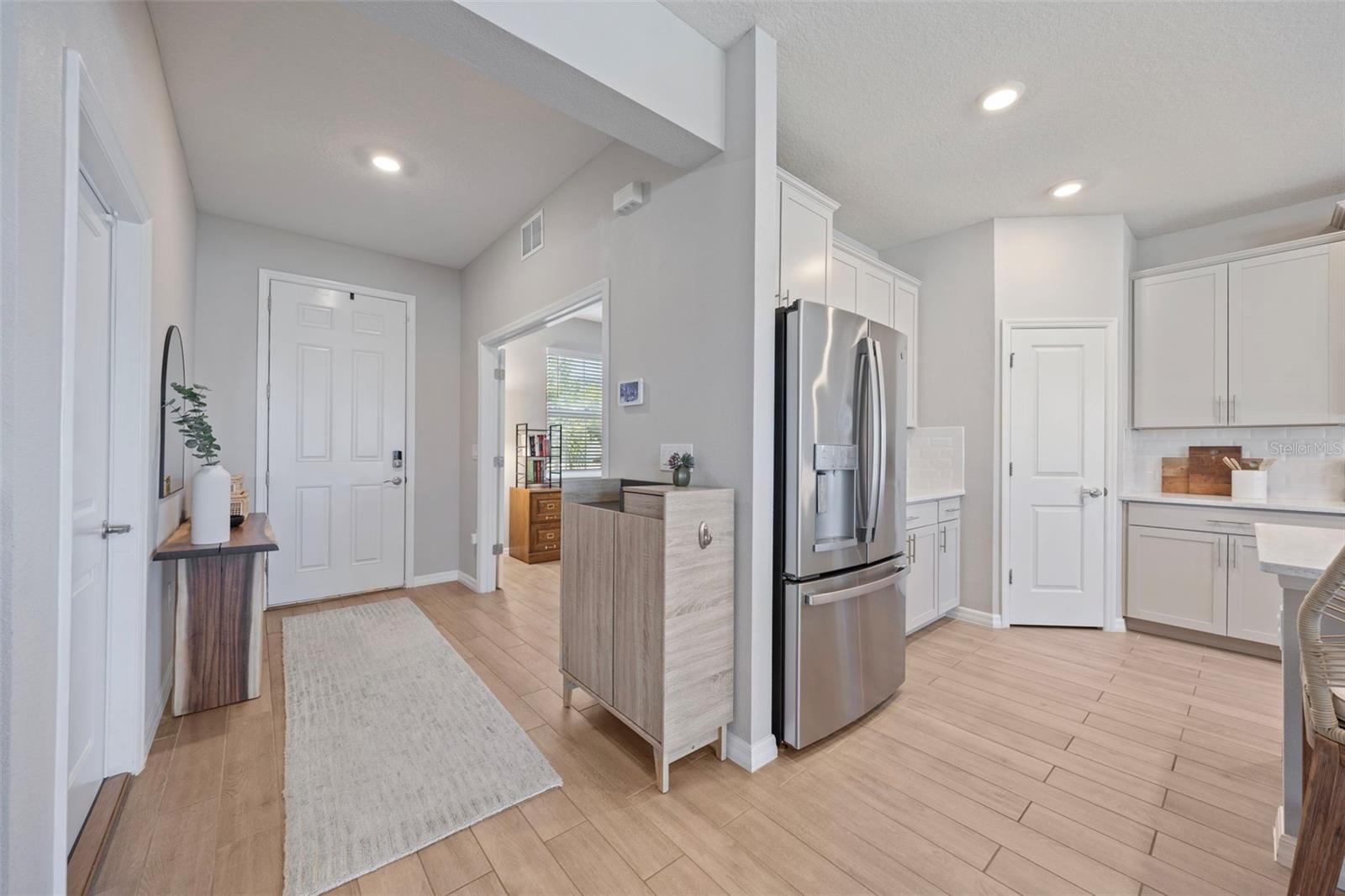 10906 KIDRON VALLEY LN