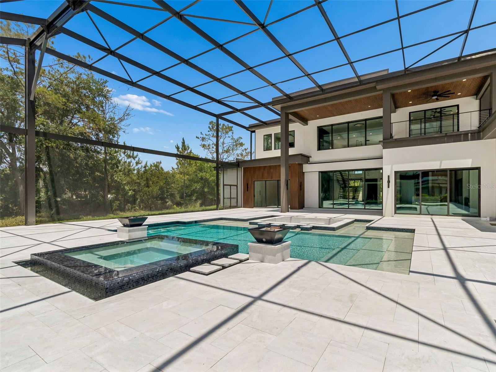 144 KEYSTONE PALMS BLVD