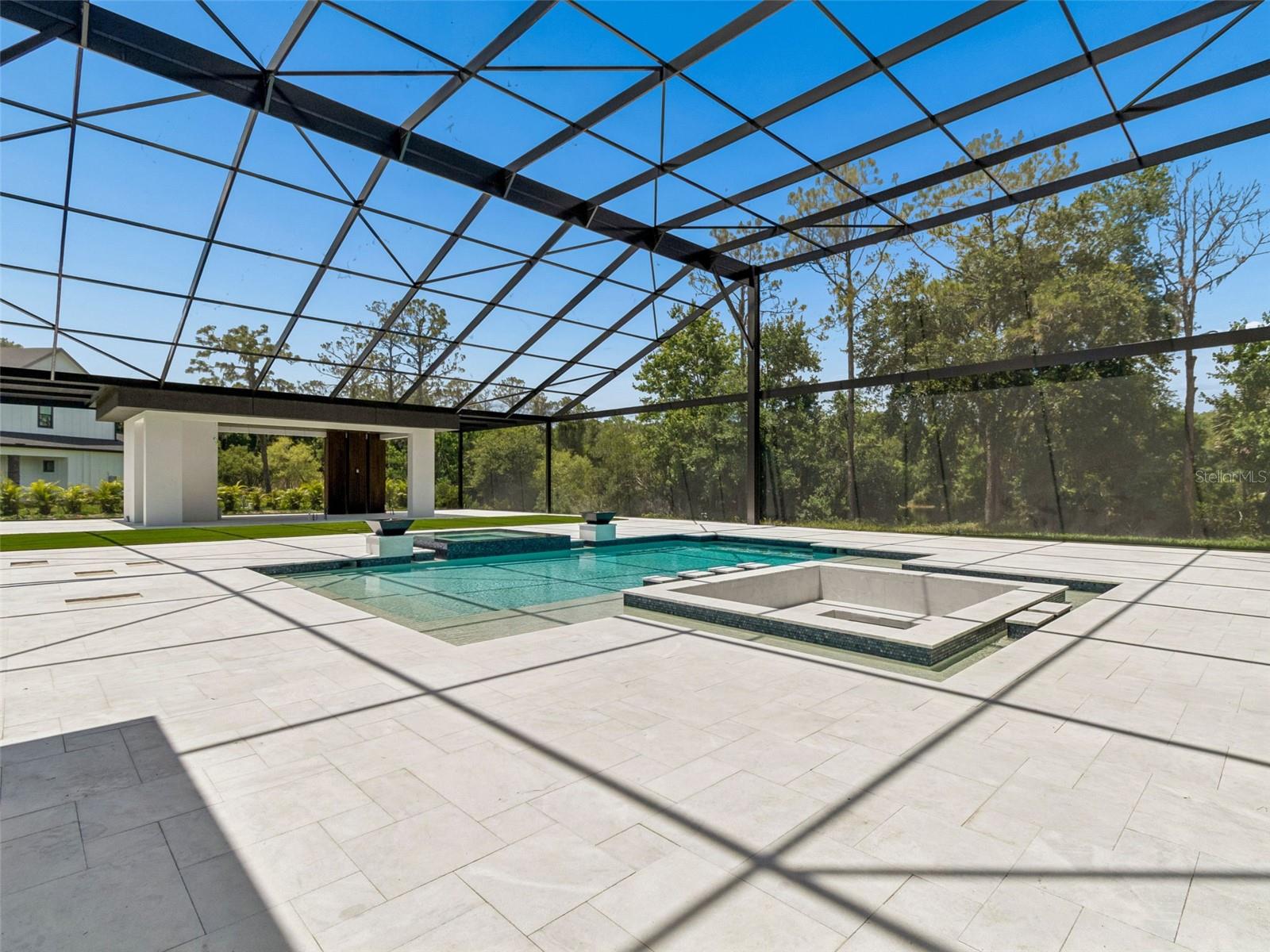 144 KEYSTONE PALMS BLVD
