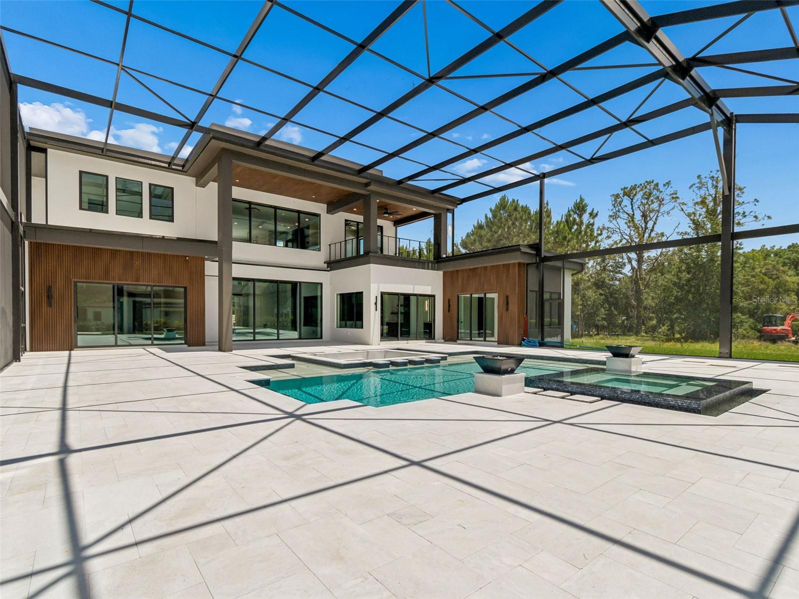 144 KEYSTONE PALMS BLVD