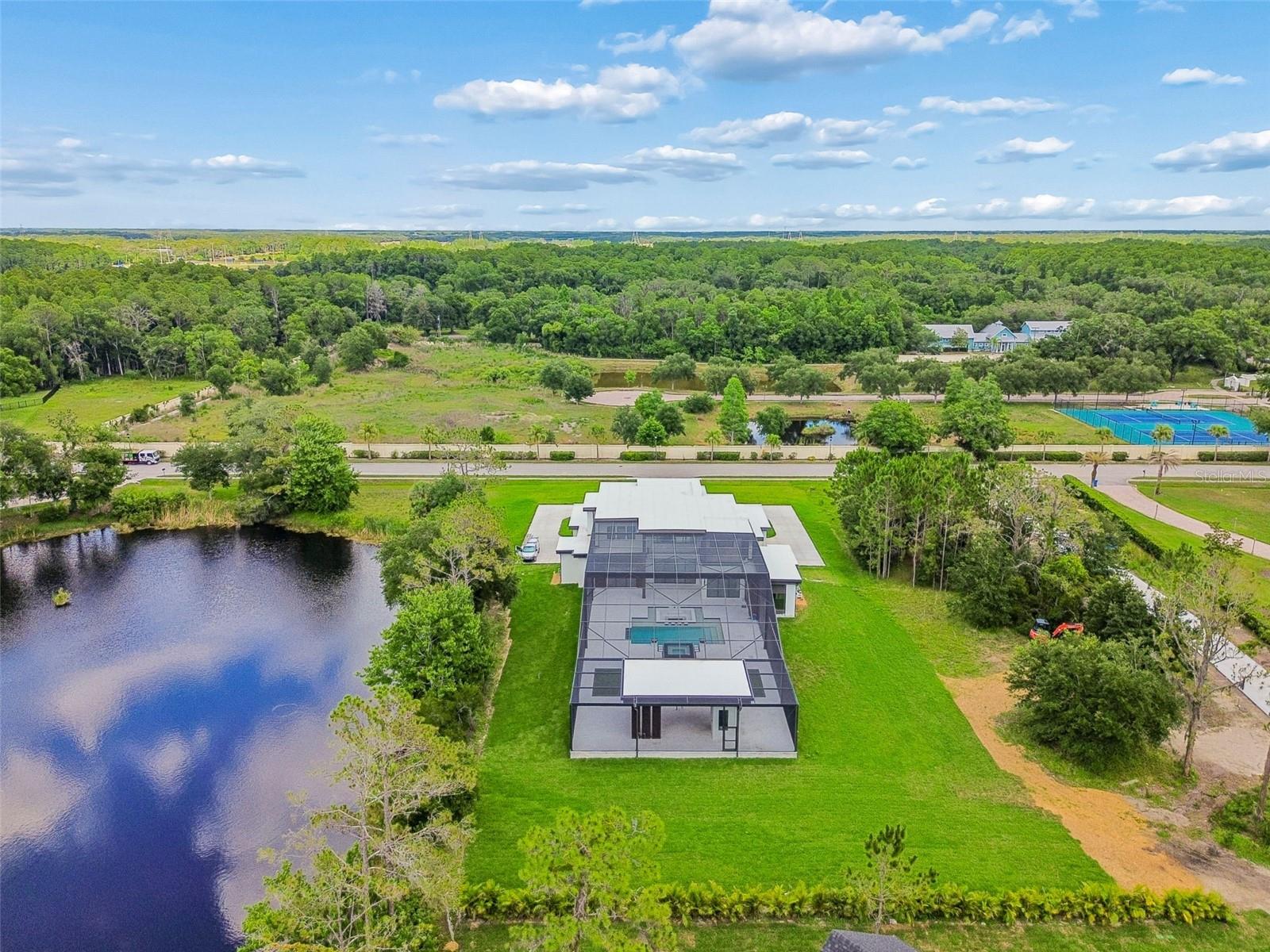 144 KEYSTONE PALMS BLVD