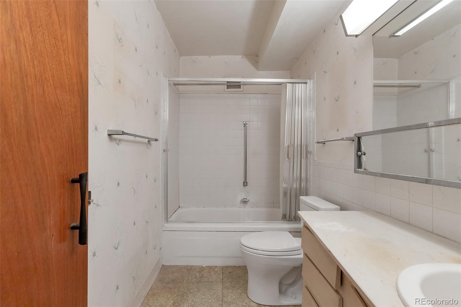 710 S Clinton Street Unit: 10A