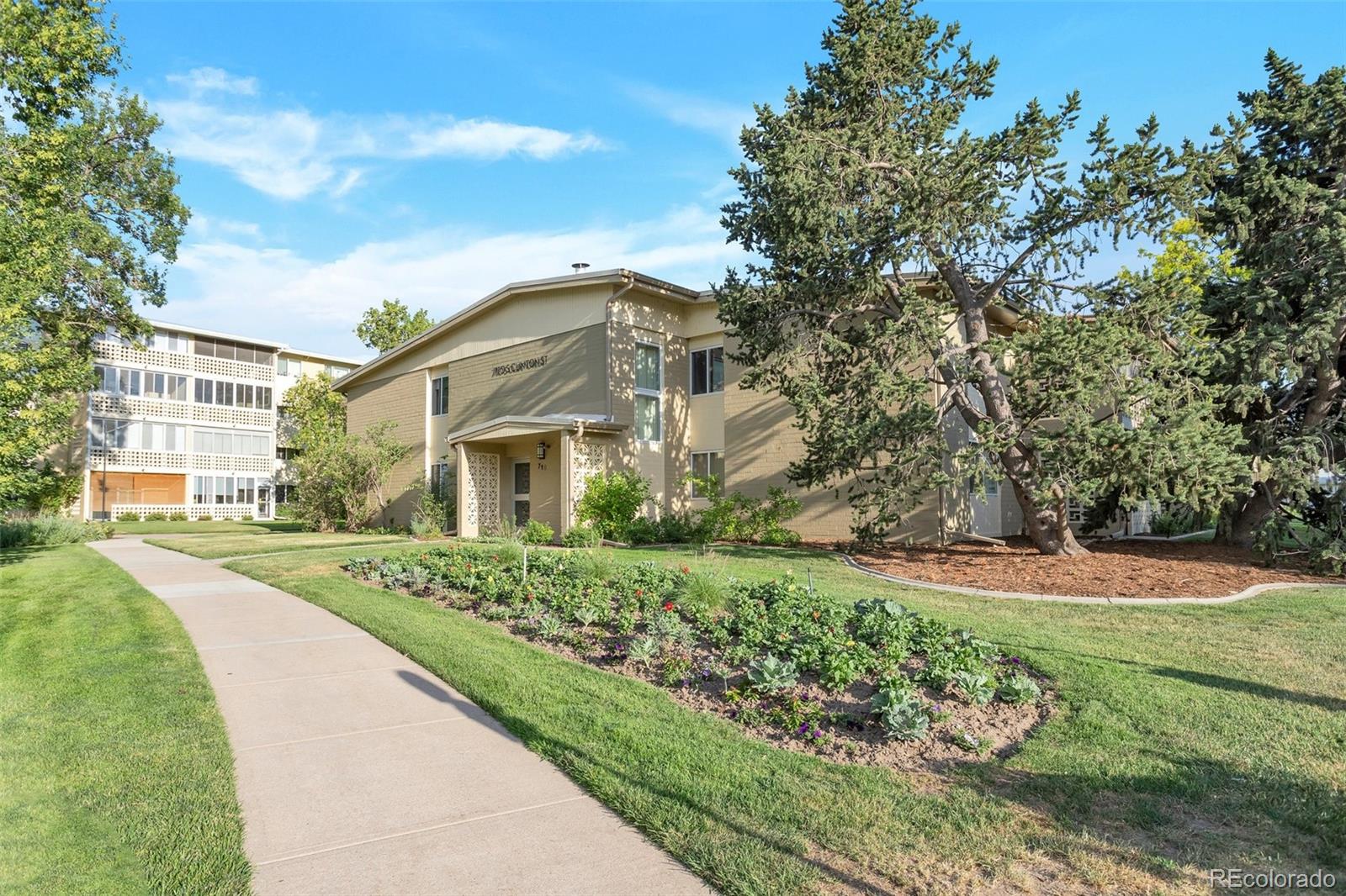 710 S Clinton Street Unit: 10A