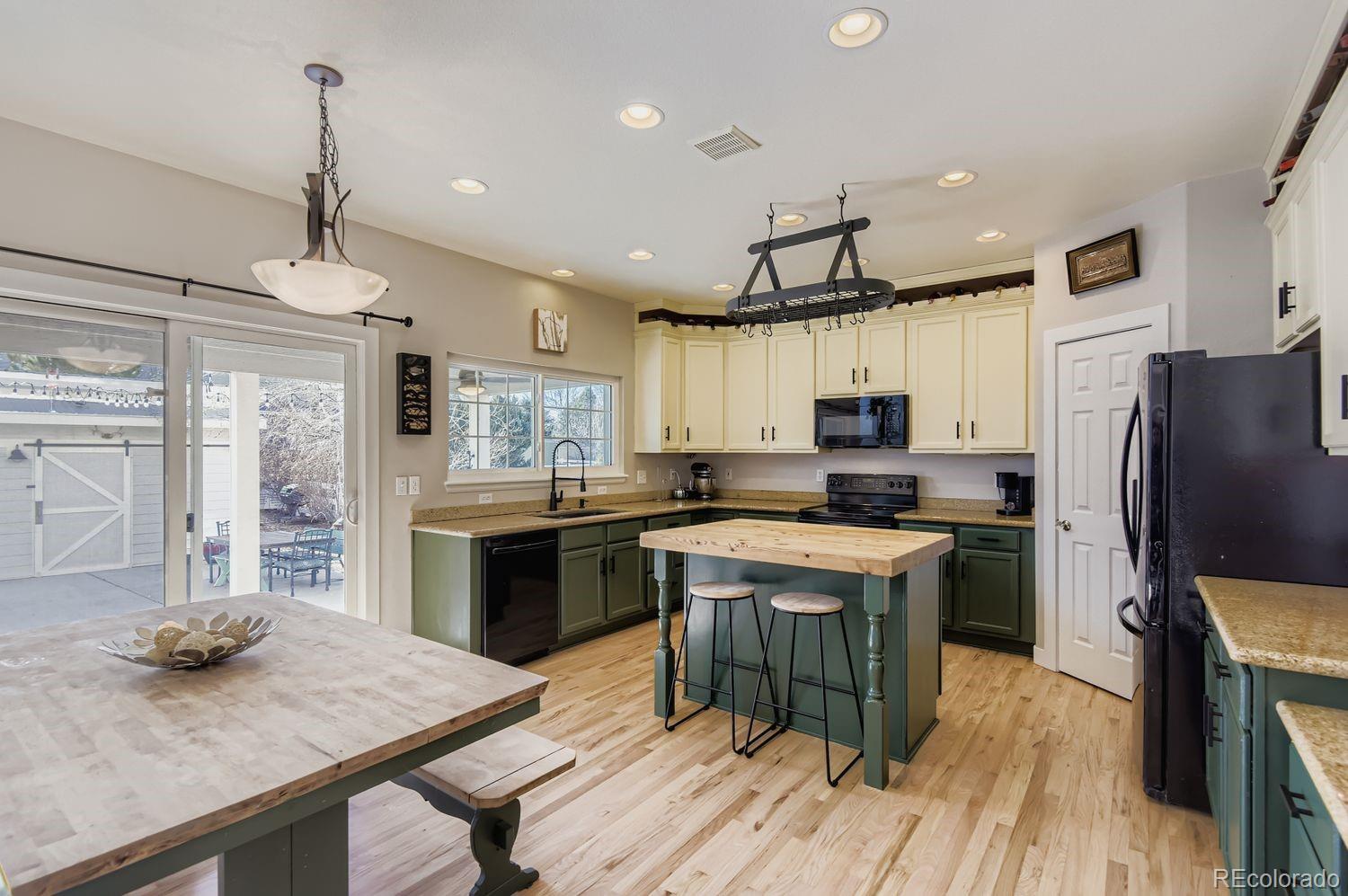 23594 E Arkansas Place